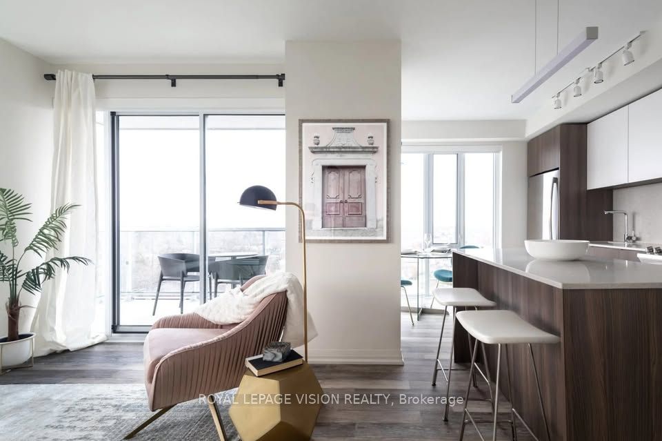 25 Montgomery Avenue 1604, Toronto, ON M8X 1Z6 photo 4
