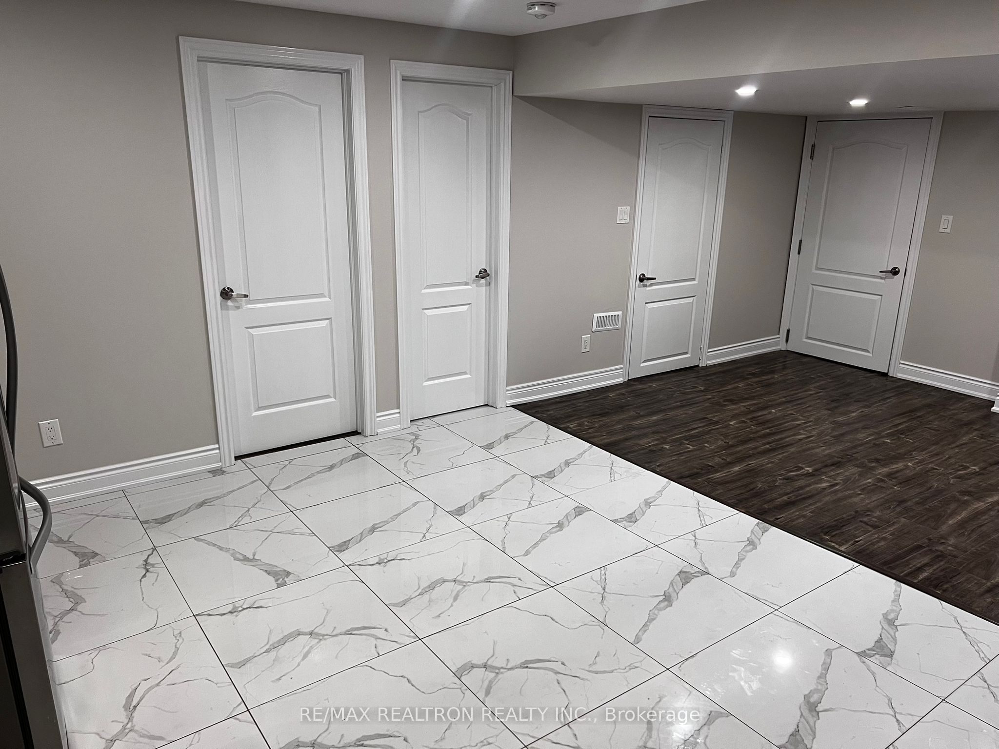 34 Haywood Drive Basement, Brampton, ON L6X 0W3 photo 2