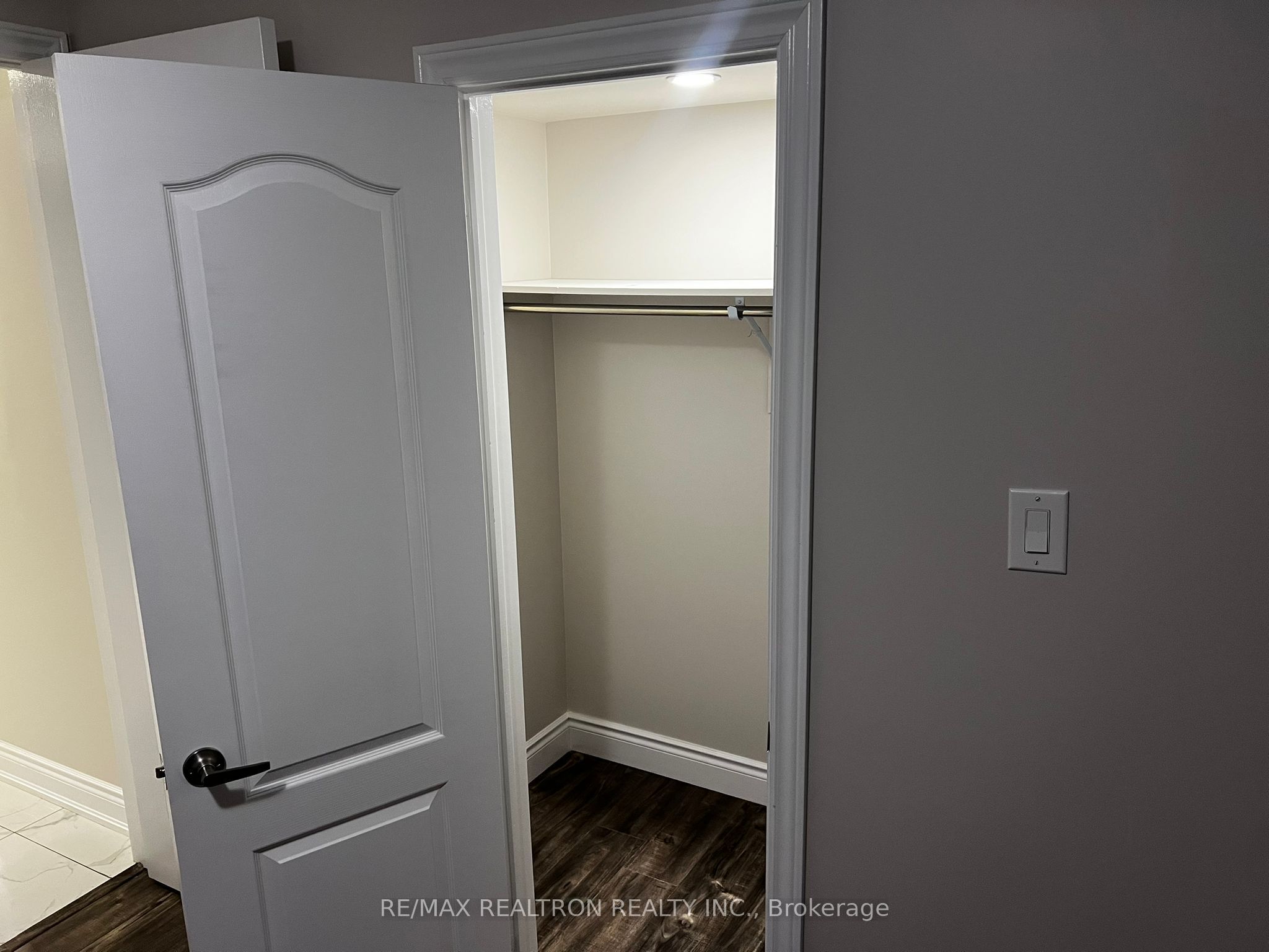 34 Haywood Drive Basement, Brampton, ON L6X 0W3 photo 3