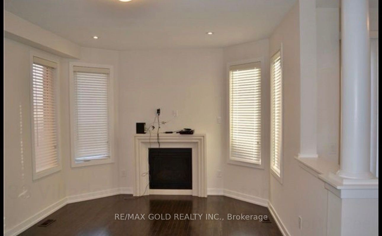 33 Villadowns Trail, Brampton, ON L6R 3V6 photo 5