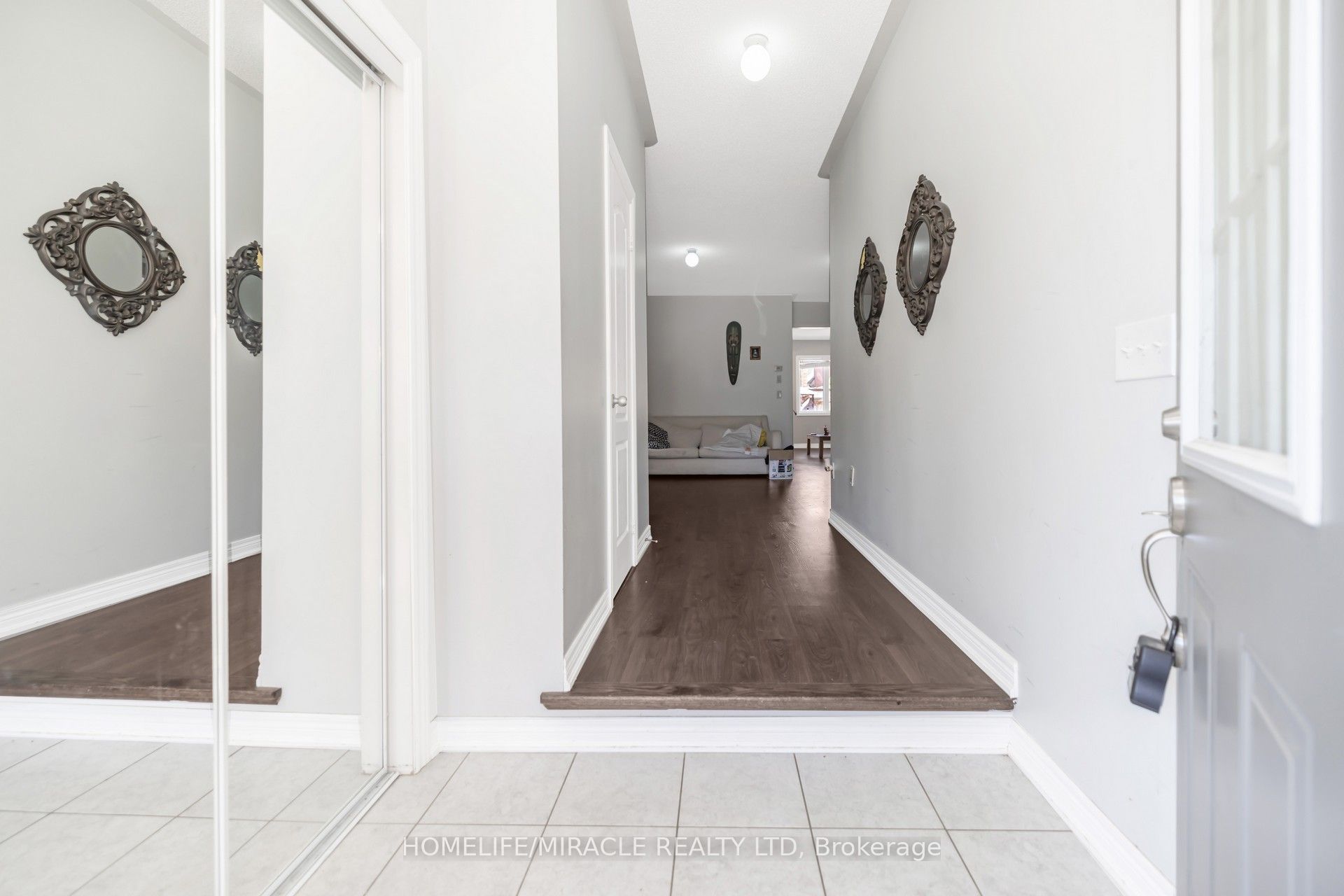 26 Altura Way, Brampton, ON L6P 4A1 photo 4