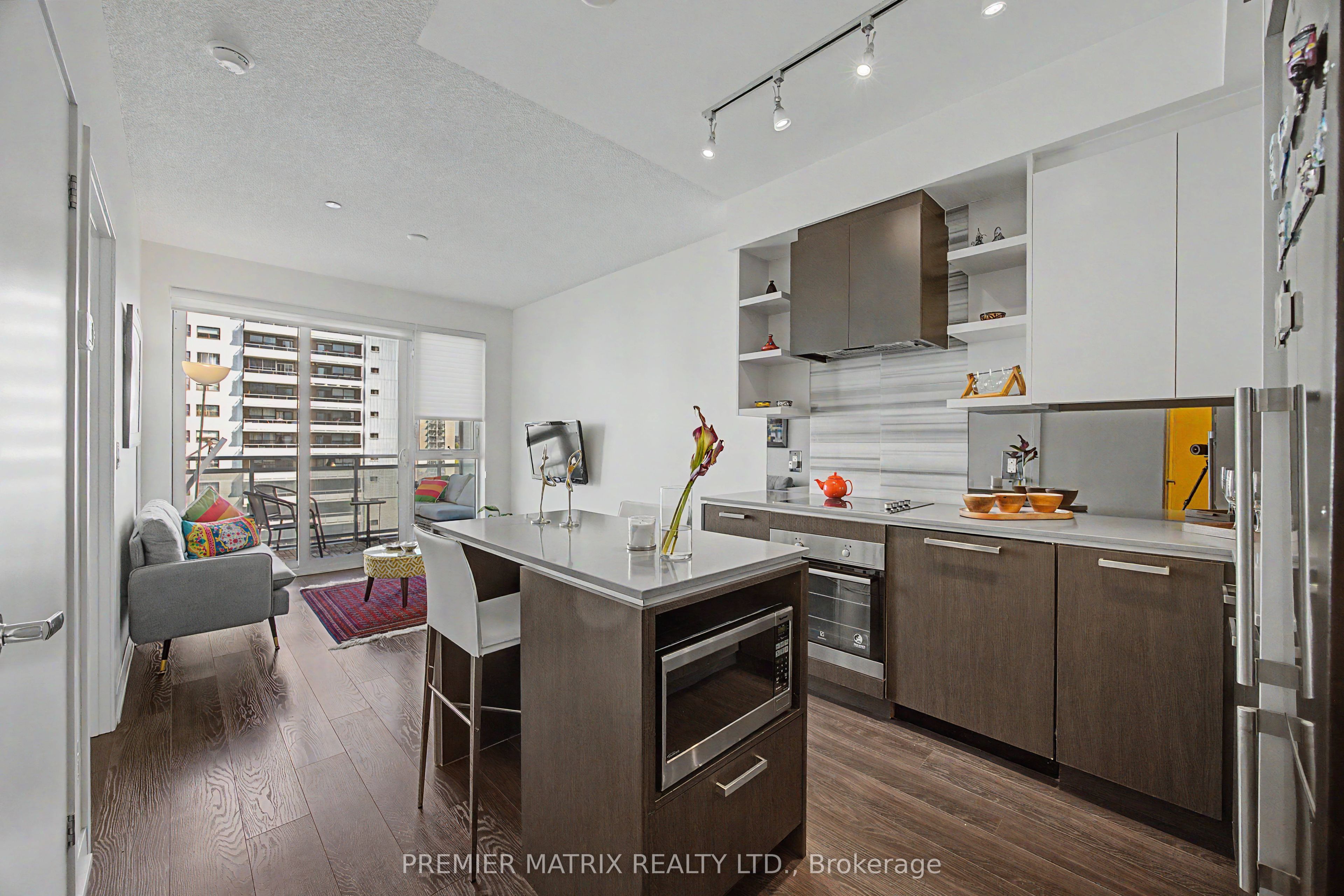 1830 Bloor Street W 930, Toronto, ON M6P 3K6 photo 4