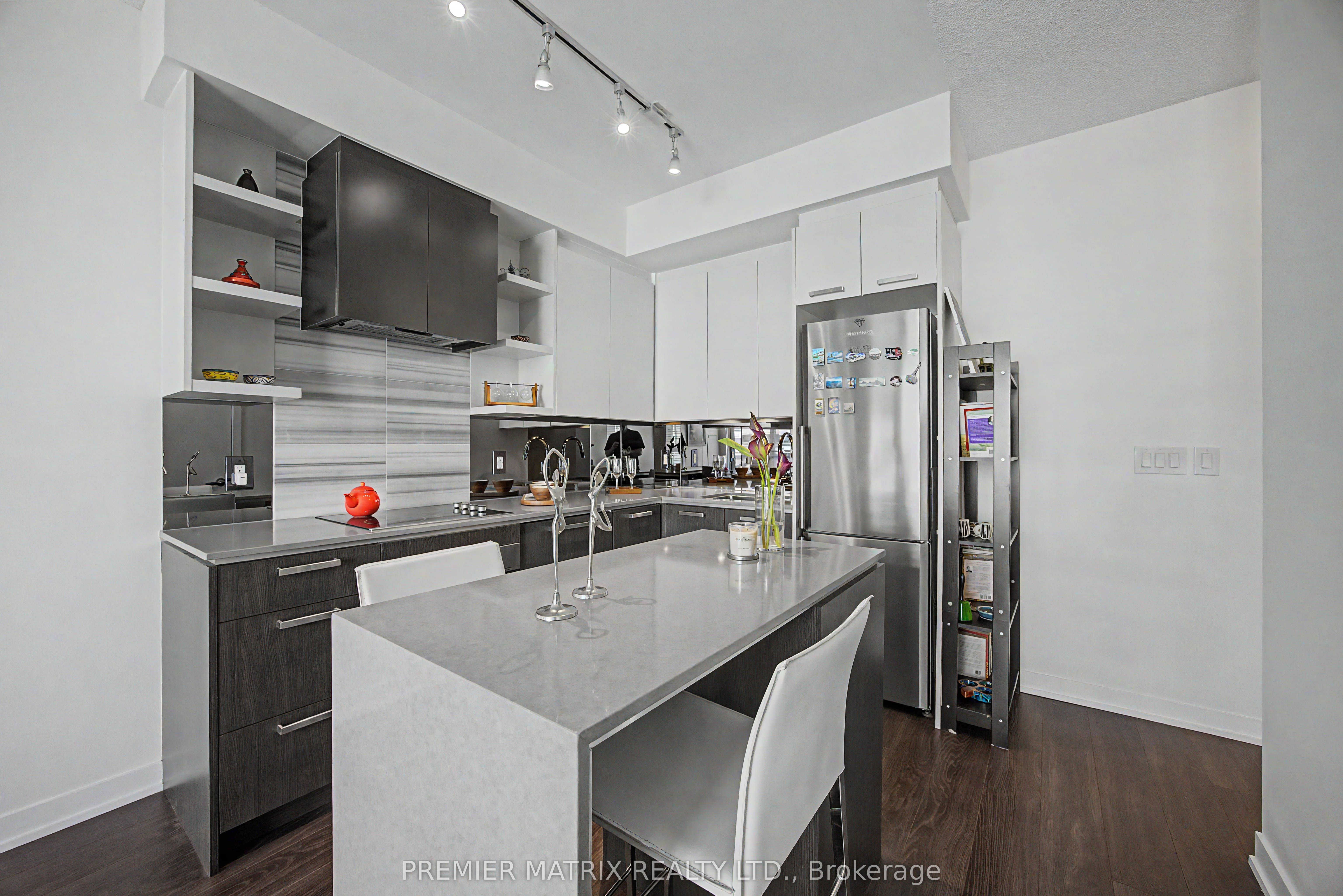 1830 Bloor Street W 930, Toronto, ON M6P 3K6 photo 5