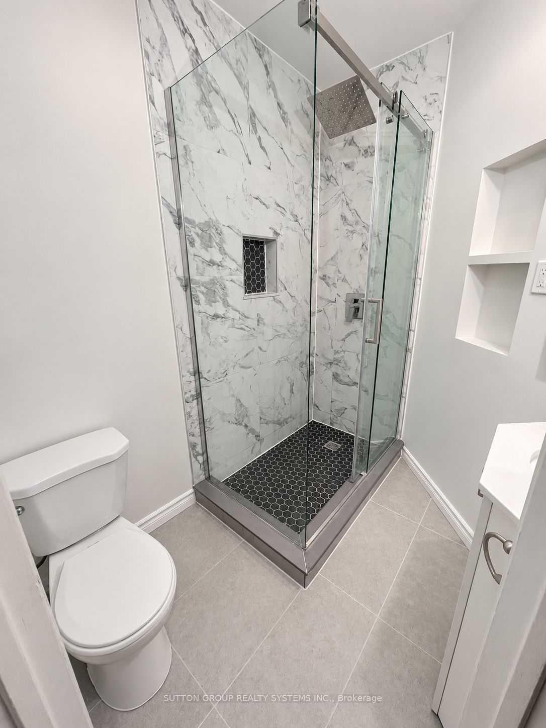 2094 Dufferin Street, Toronto, ON M6E 3R7 photo 4