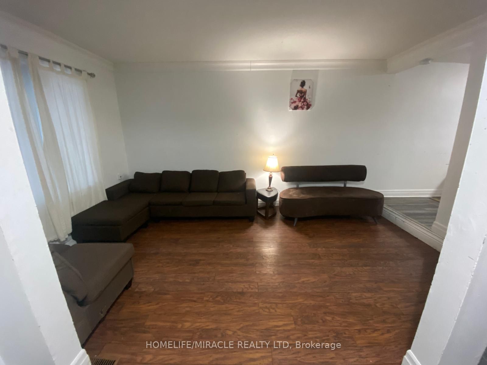 127 Fanshawe Drive, Brampton, ON L6Z 1A8 photo 2