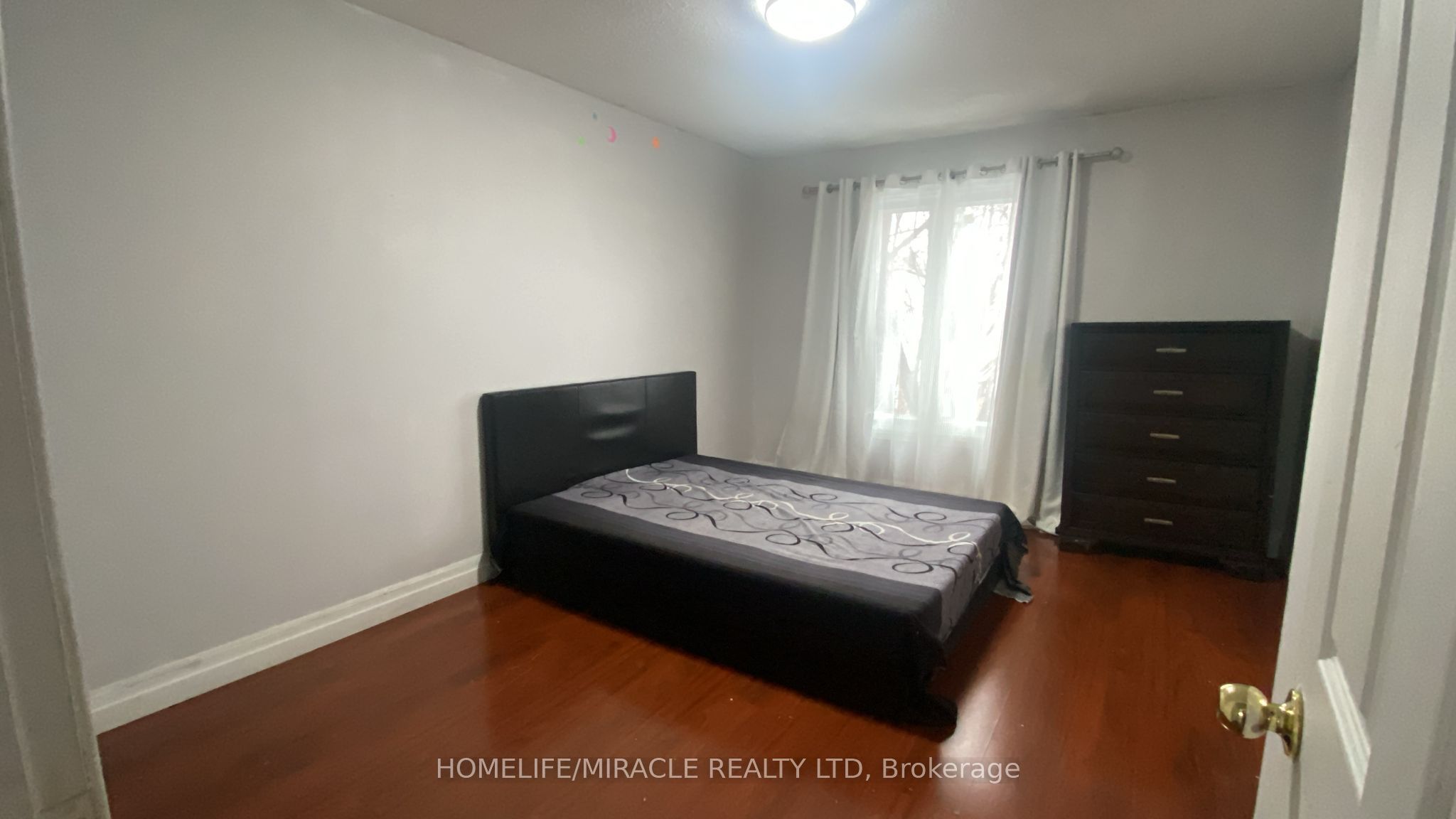 127 Fanshawe Drive, Brampton, ON L6Z 1A8 photo 5