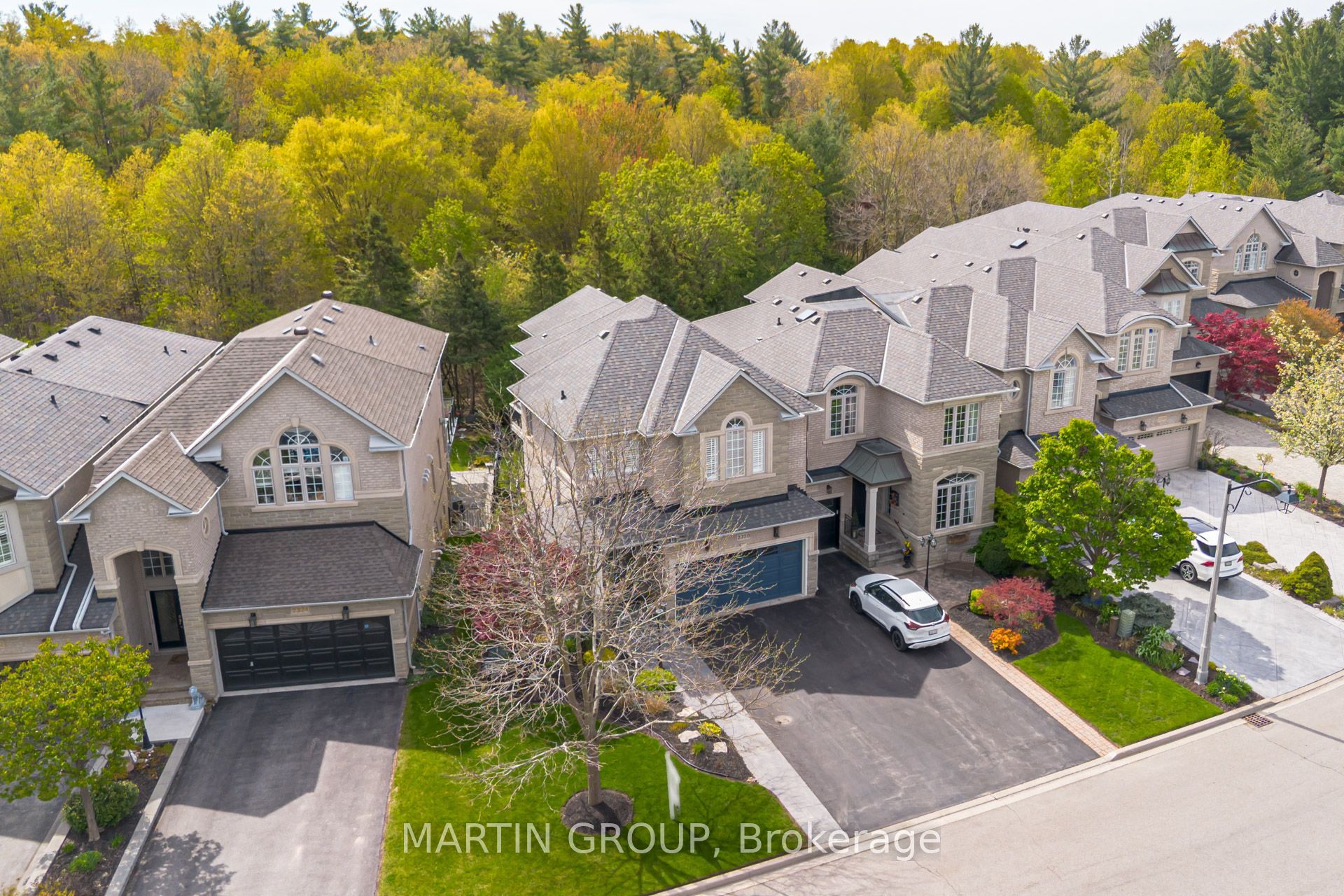 2328 Woodfield Road, Oakville, ON L6H 6Y6 photo 2