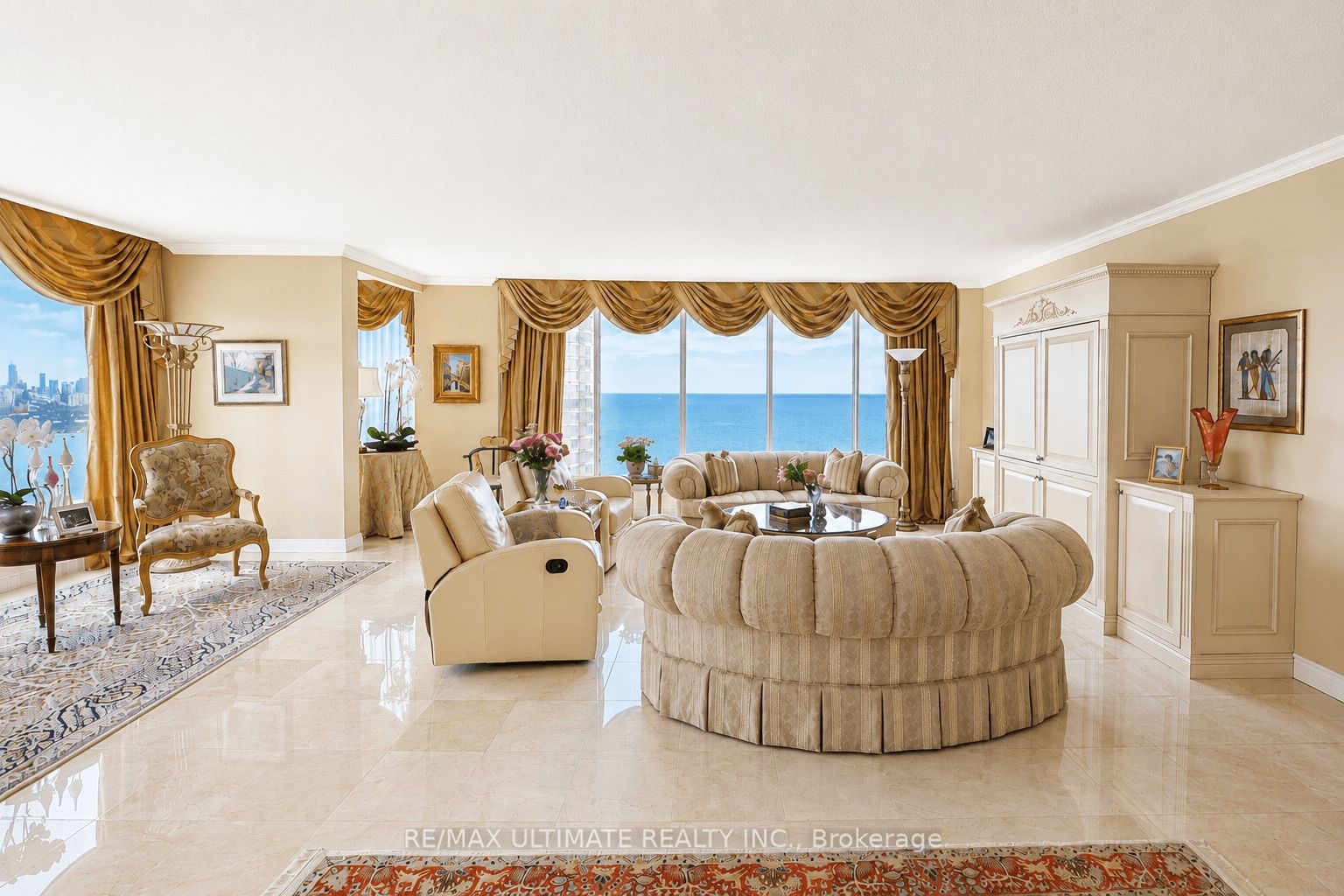 2045 Lake Shore Boulevard W 3705, Toronto, ON M8V 2Z6 photo 2