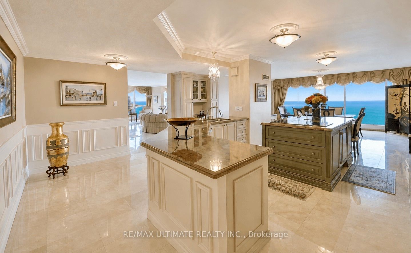 2045 Lake Shore Boulevard W 3705, Toronto, ON M8V 2Z6 photo 3