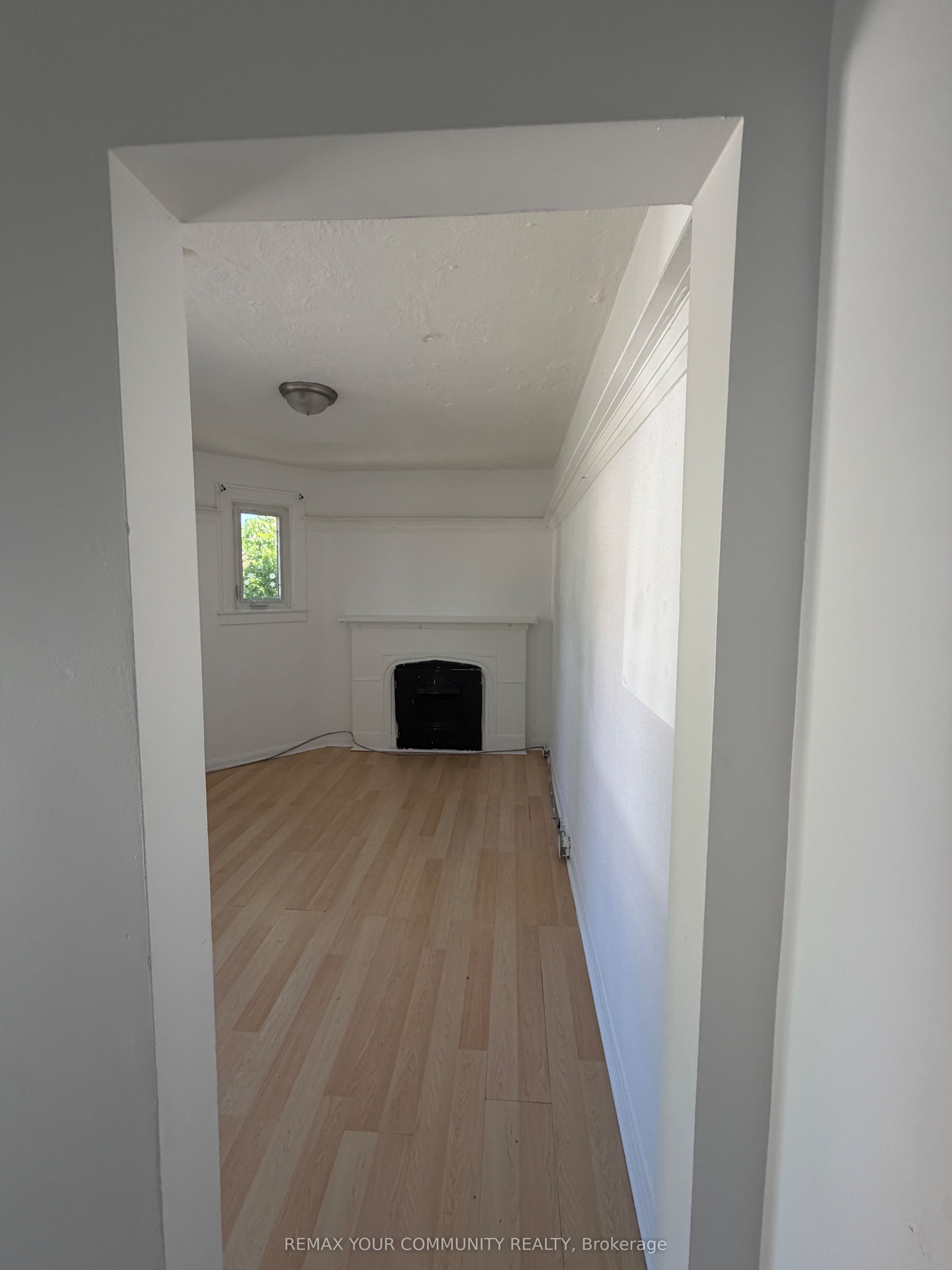 127 Morrison Avenue, Toronto, ON M6E 1M5 photo 3