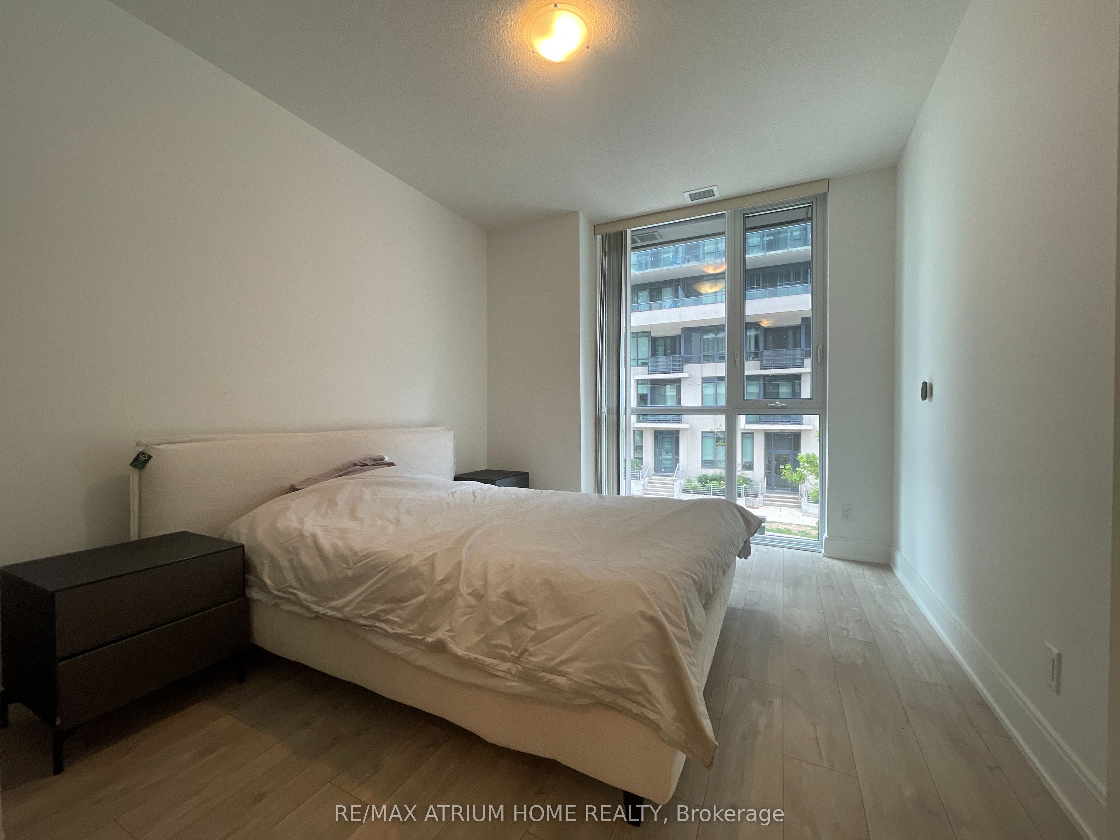 70 Annie Craig Drive Th 105, Toronto, ON M8V 0C4 photo 3
