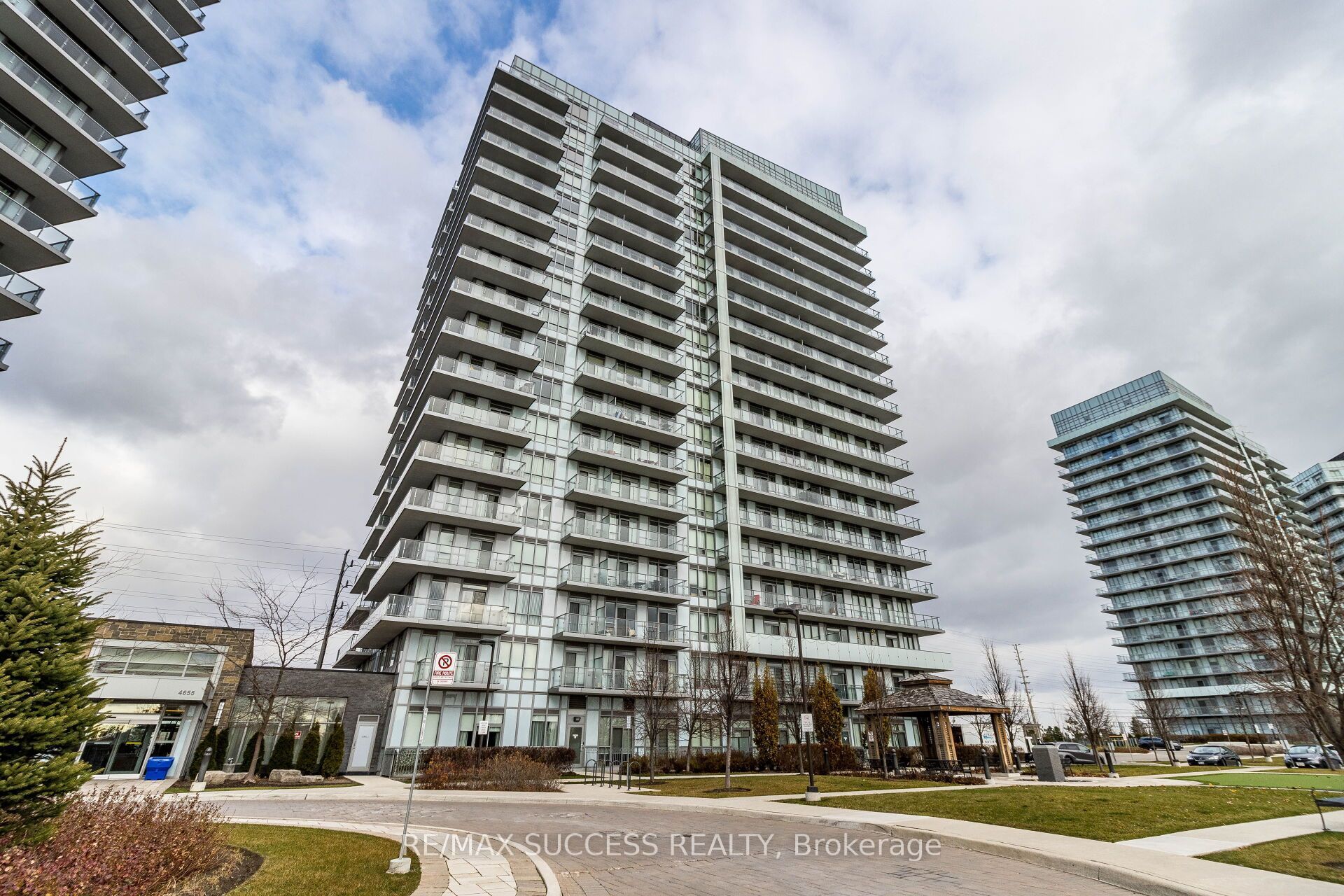 4655 Glen Erin Drive, Mississauga, ON L5M 0Z1