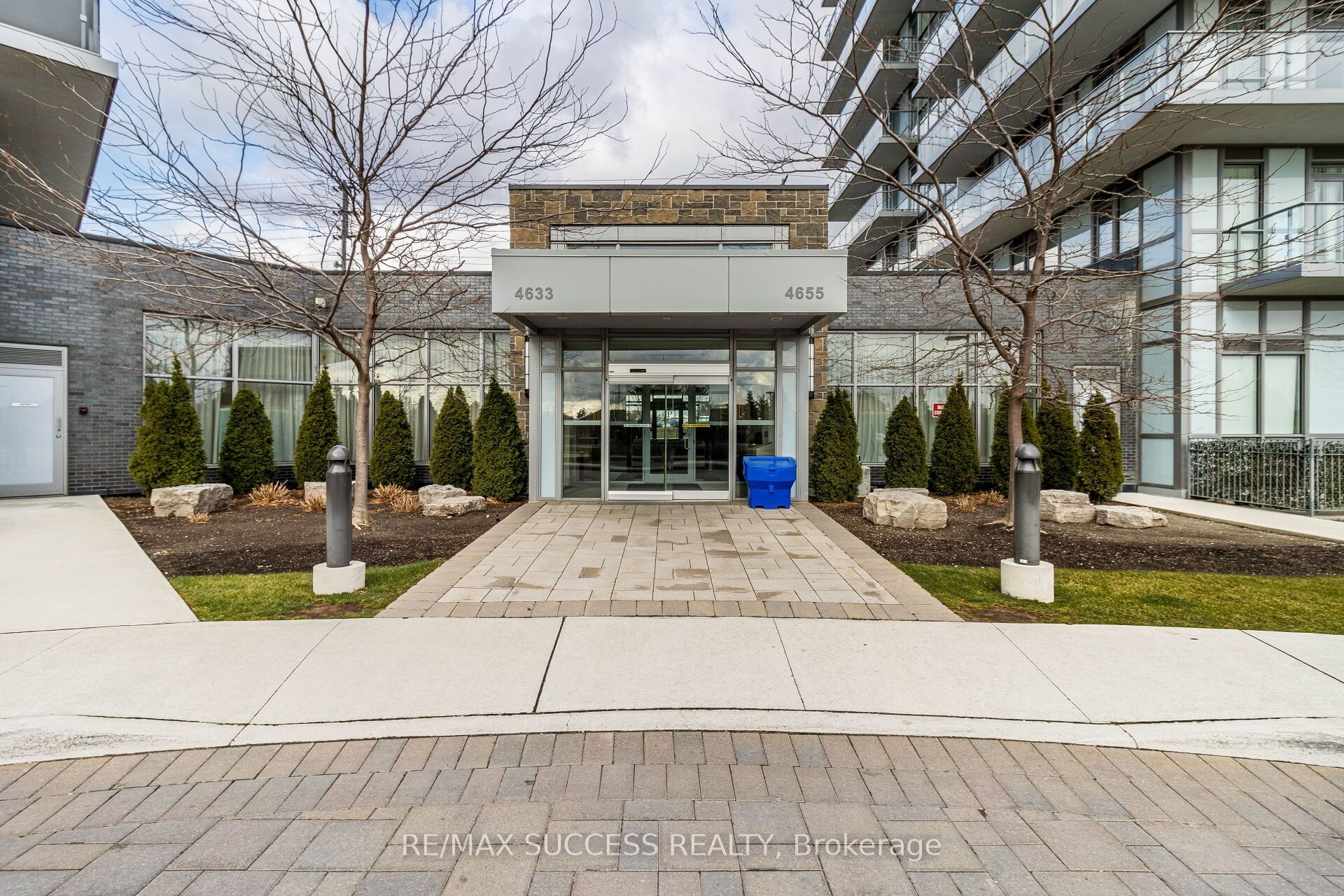 4655 Glen Erin Drive, Mississauga, ON L5M 0Z1 photo 2