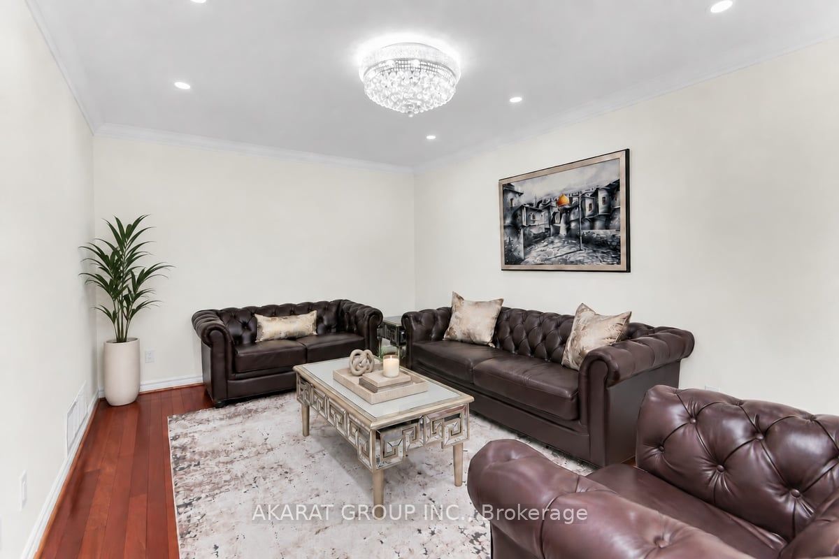 6907 Gracefield Drive, Mississauga, ON L5N 6T7 photo 4