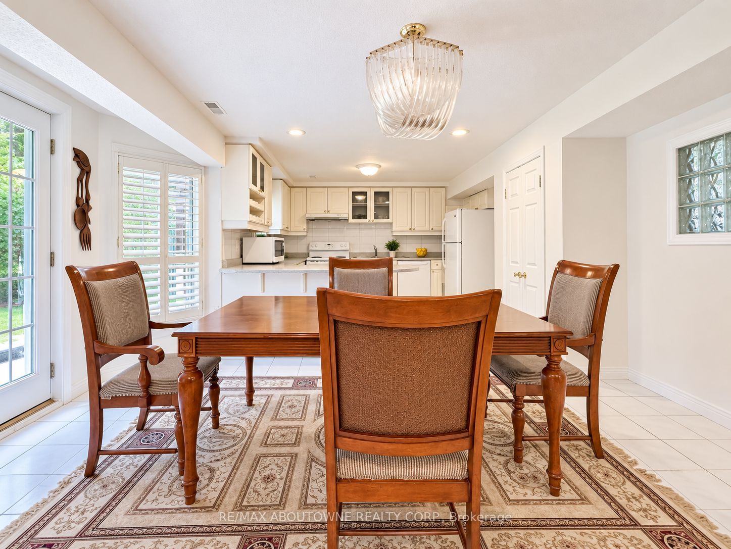 1374 Heritage Way Lower, Oakville, ON L6M 3C9 photo 4