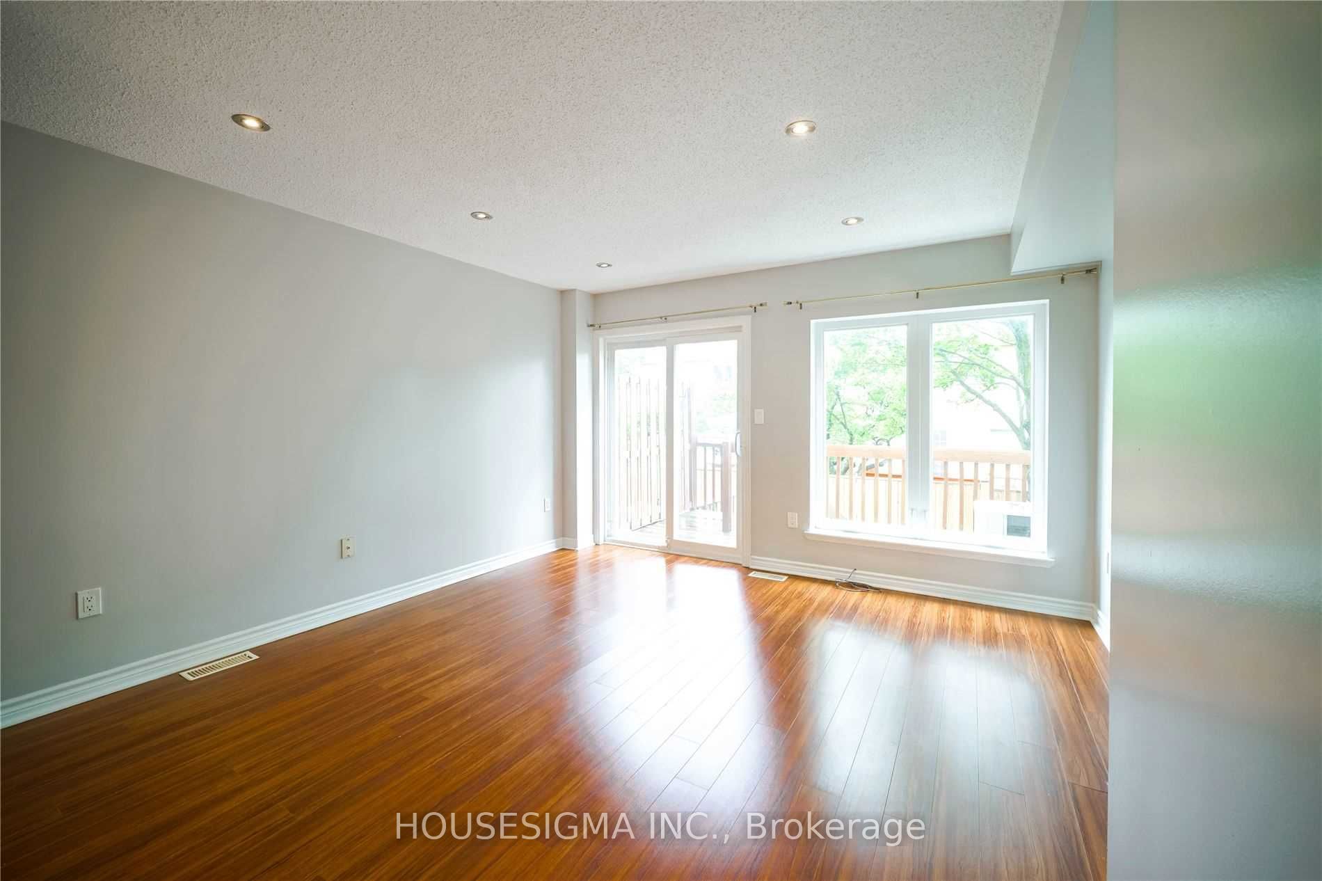 80 Strathaven Drive 21, Mississauga, ON L5R 3V9 photo 3