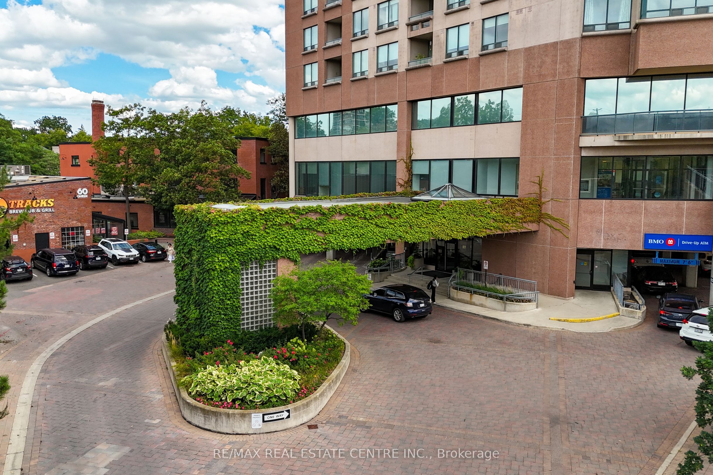 1 Belvedere Court 1202, Brampton, ON L6V 4M6 photo 4