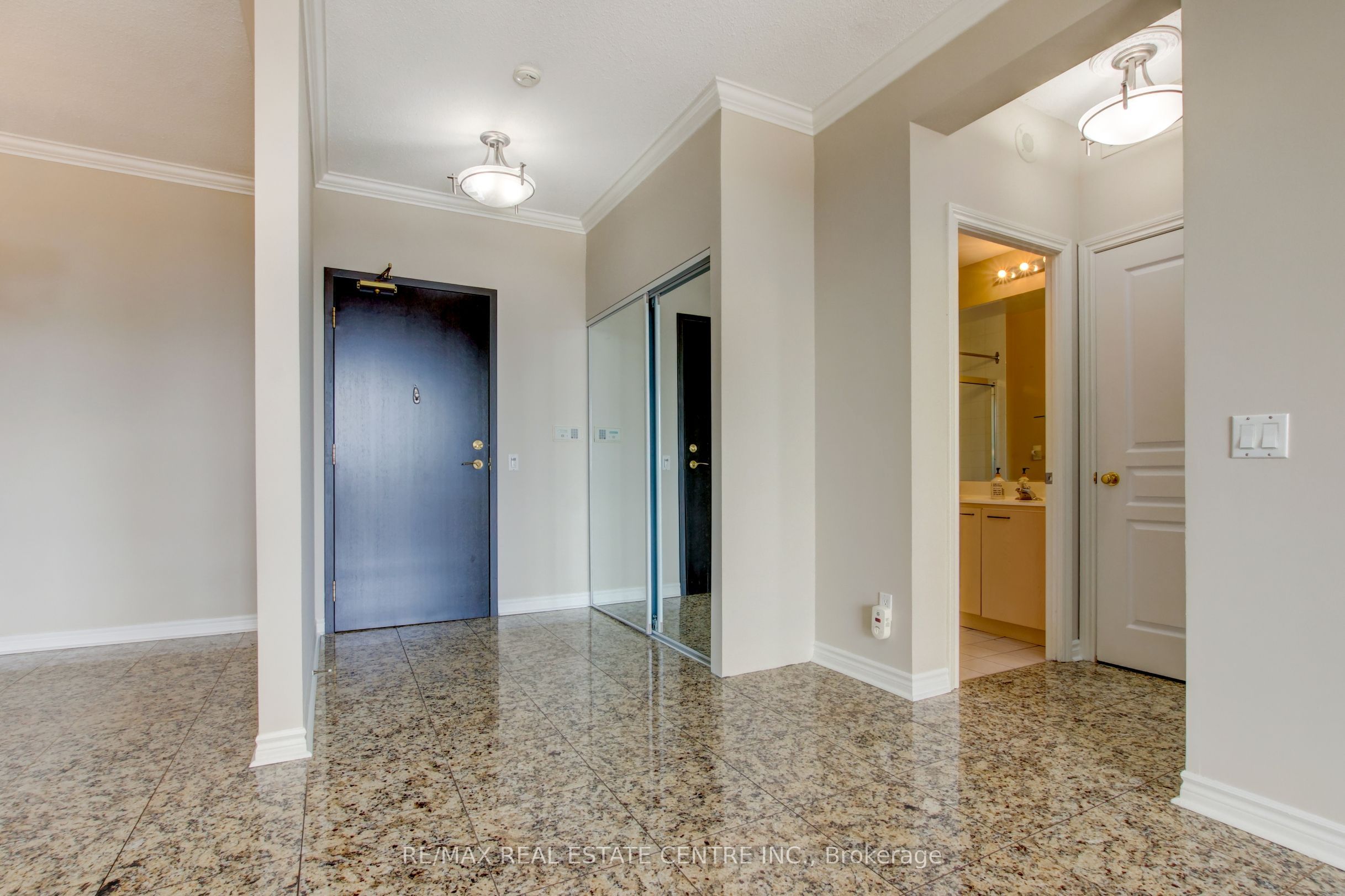 1 Belvedere Court 1202, Brampton, ON L6V 4M6 photo 5