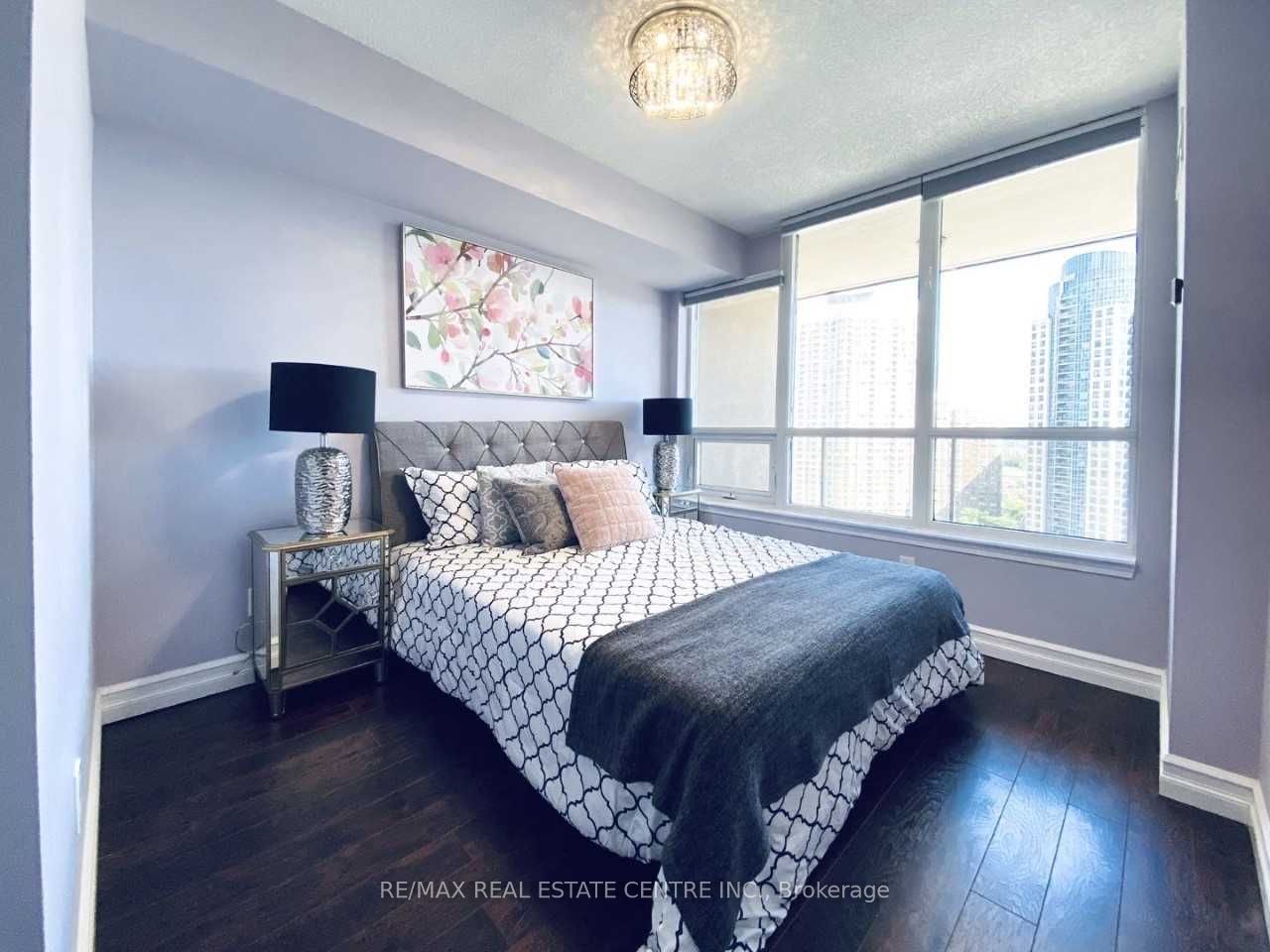 4080 Living Arts Drive 1801, Mississauga, ON L5B 4N3 photo 5