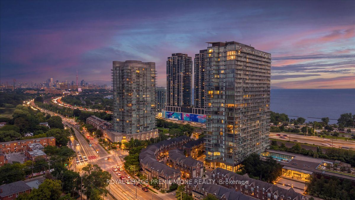 103 The Queensway 901, Toronto, ON M6S 5B3