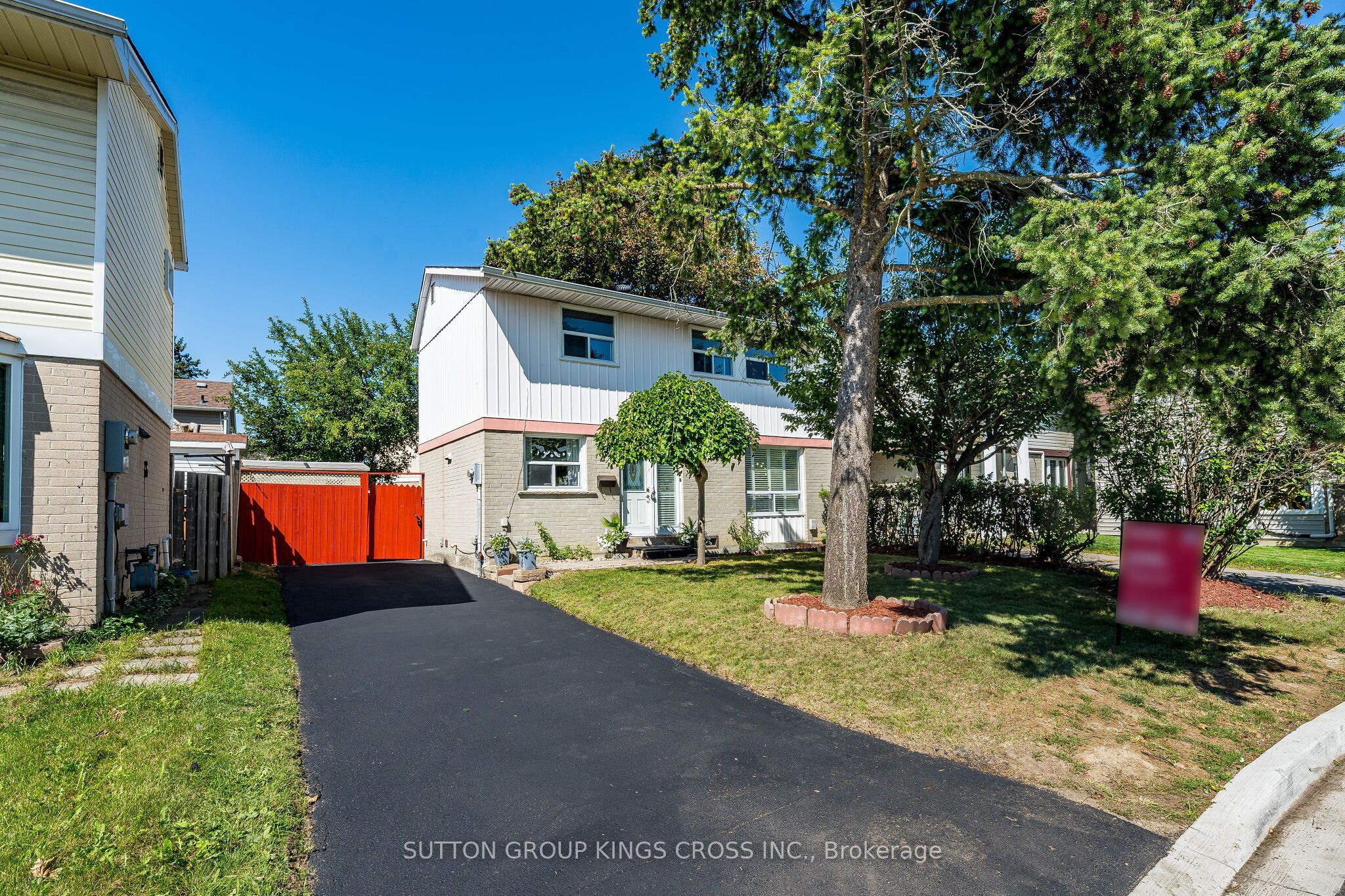 2 Hemlark Court, Brampton, ON L6S 2B7 photo 2