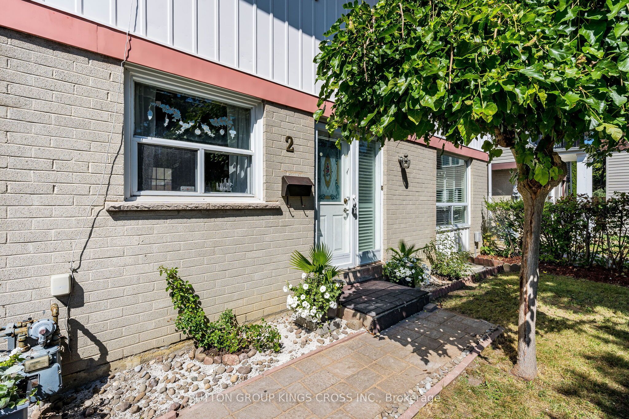 2 Hemlark Court, Brampton, ON L6S 2B7 photo 5