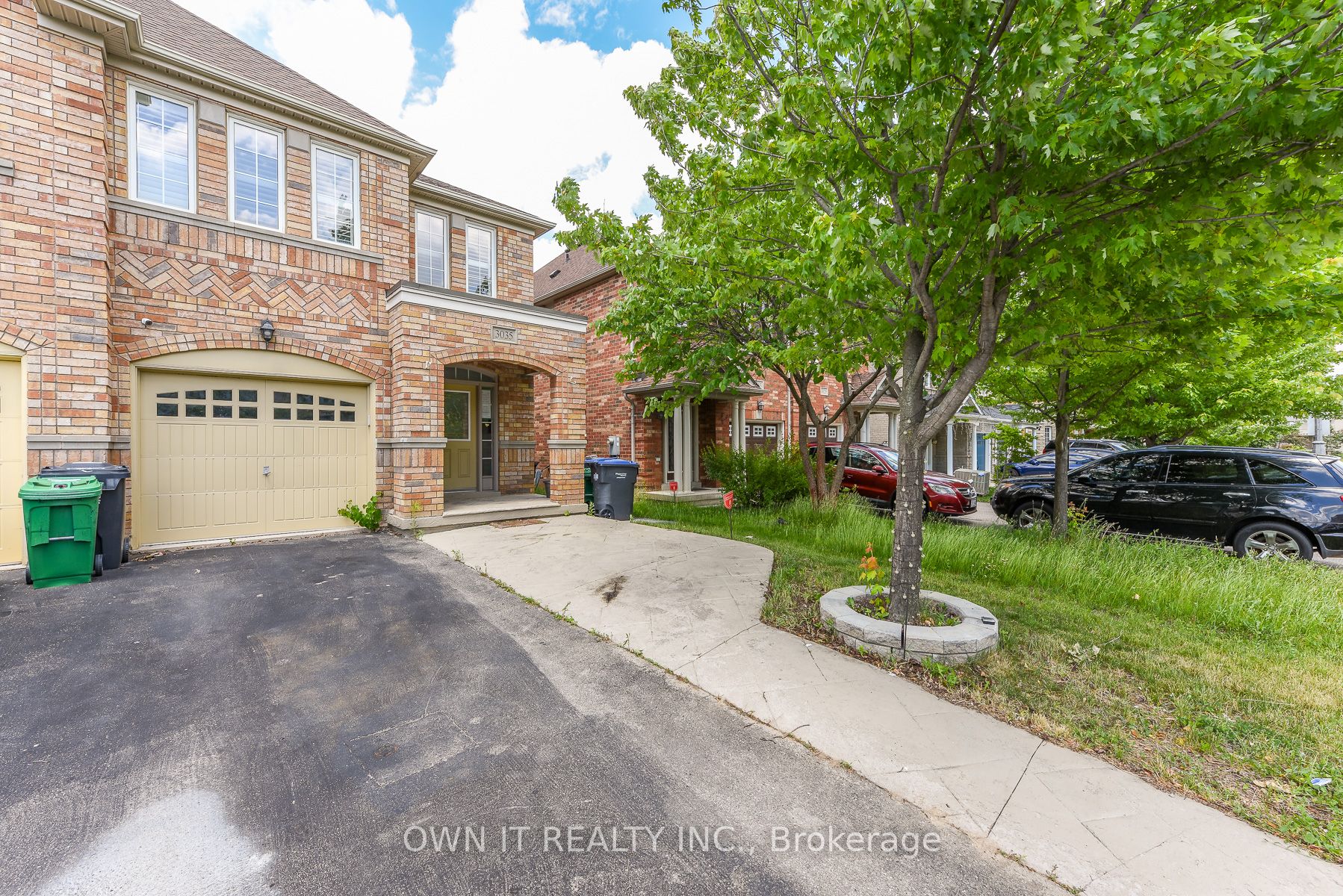 3035 Mission Hill Drive, Mississauga, ON L5M 0B8 photo 2