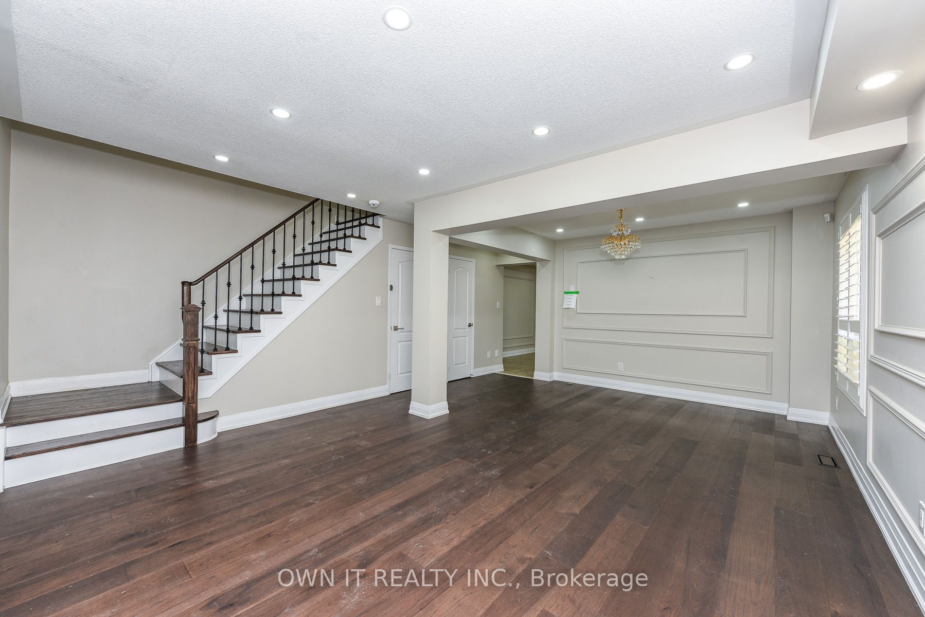 3035 Mission Hill Drive, Mississauga, ON L5M 0B8 photo 5