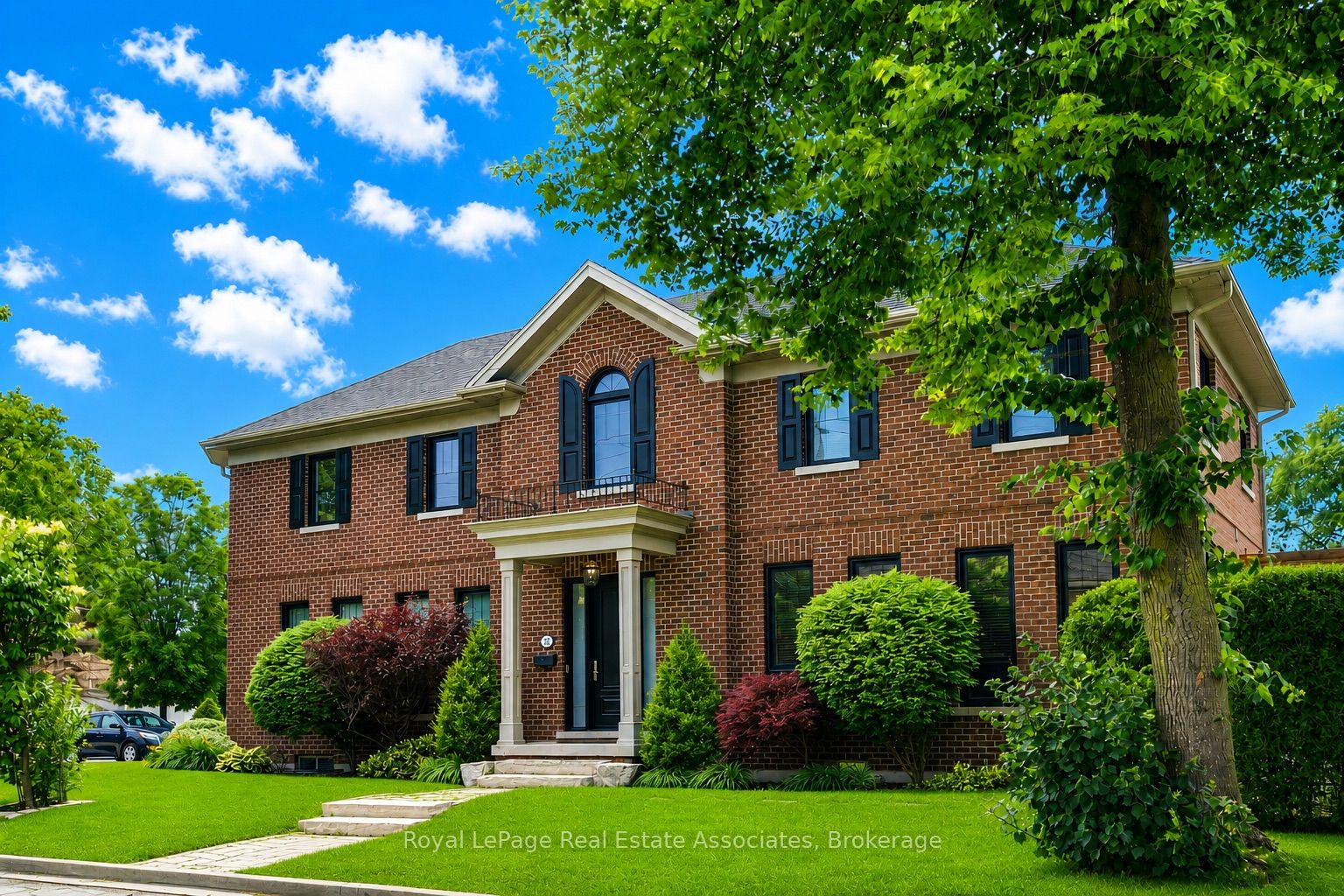32 Jopling Avenue N, Toronto, ON M9B 4E7 photo 2
