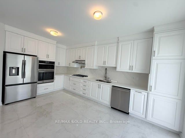 41 Tapscott Crescent, Brampton, ON L7C 0Z4 photo 3
