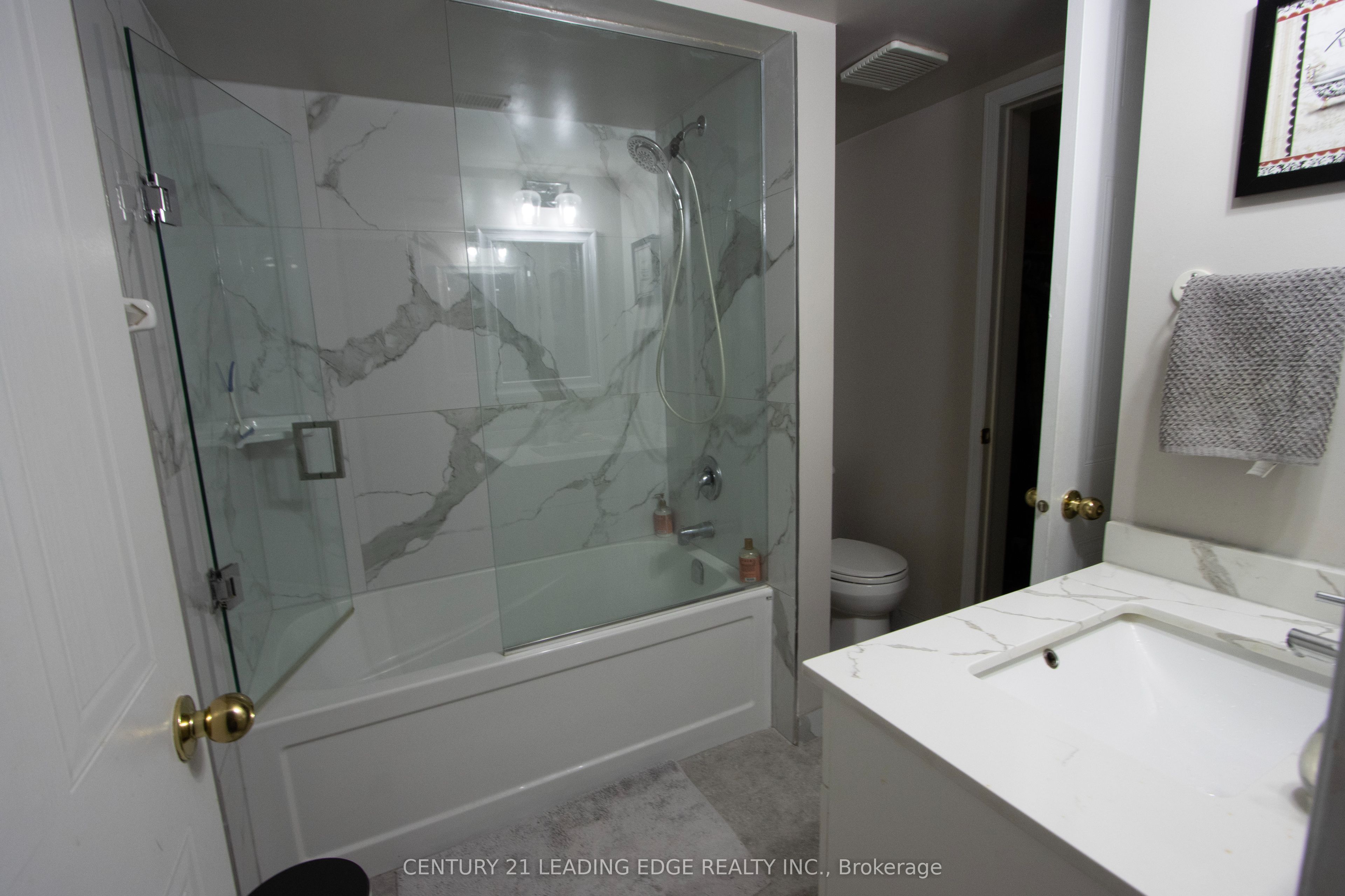 111 Bristol Road 109, Mississauga, ON L4Z 3P6 photo 3