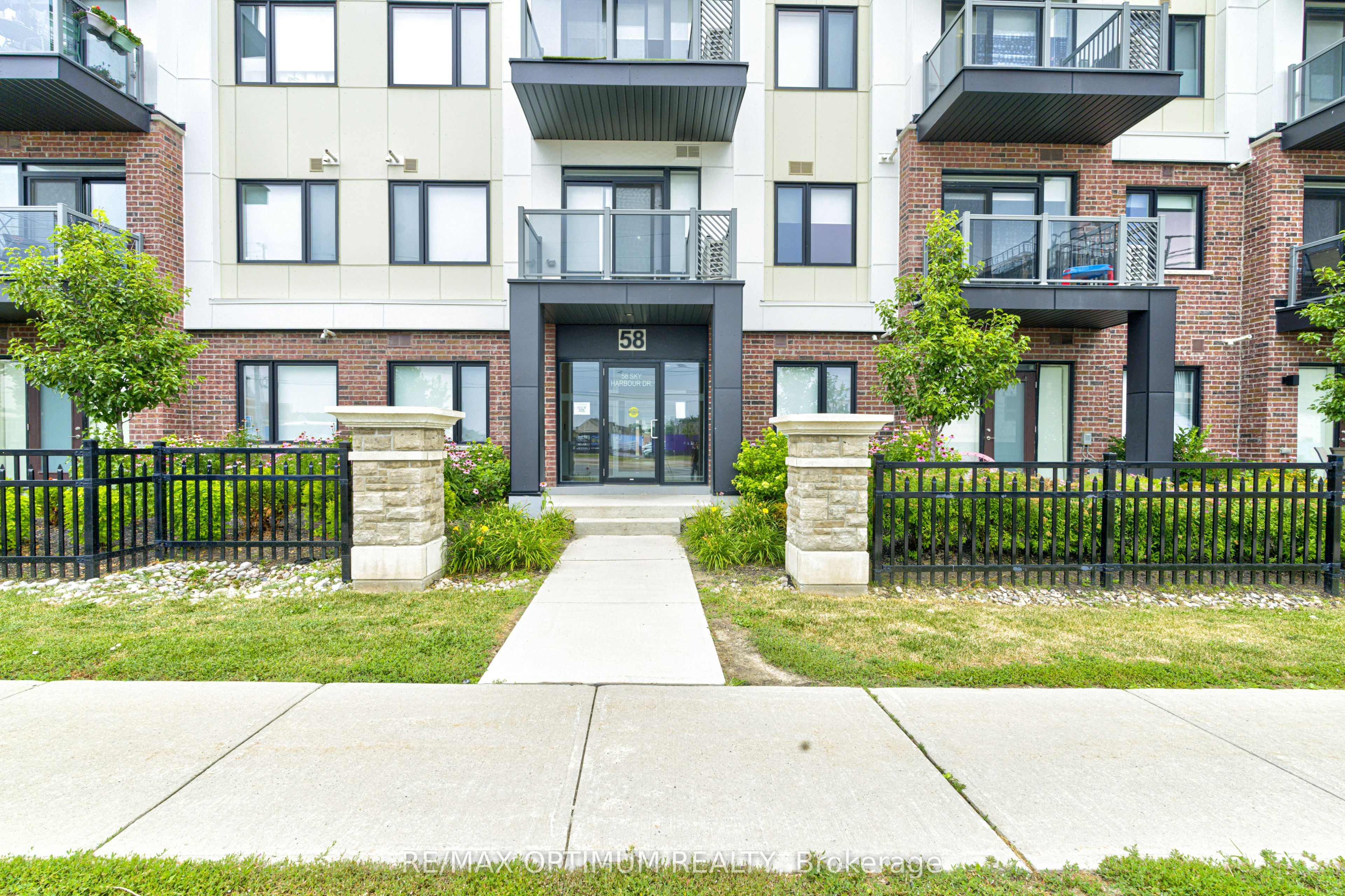 58 Sky Harbour Drive 108, Brampton, ON L6Y 6J1 photo 3