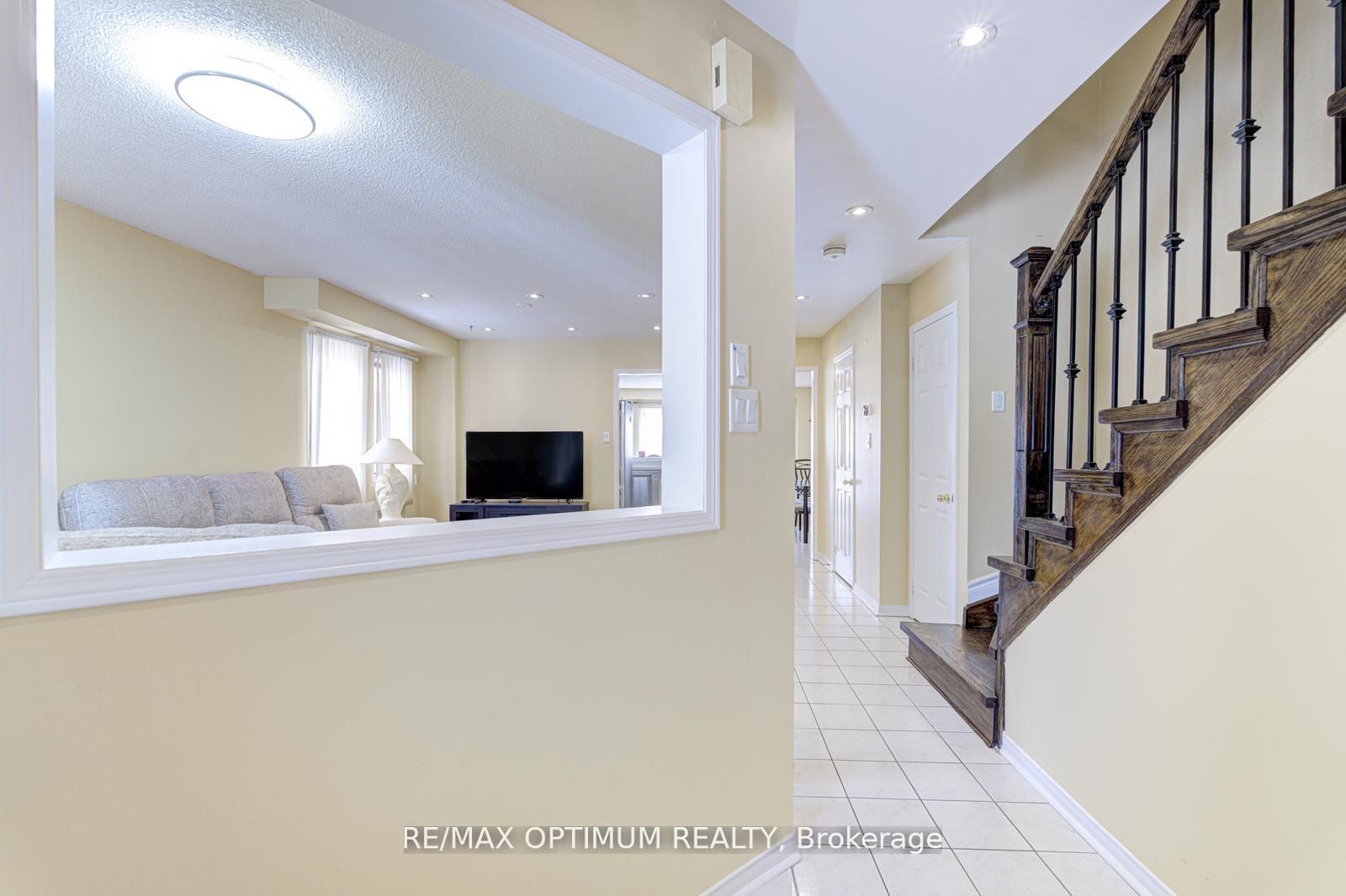 26 Tumbleweed Trail, Brampton, ON L6Y 5A1 photo 5