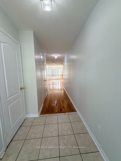 6391 Spinnaker Circle 7, Mississauga, ON L5W 1Z4 photo 2