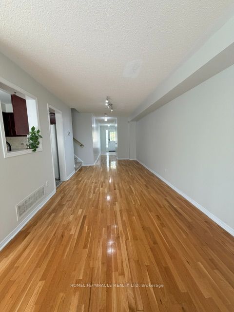 6391 Spinnaker Circle 7, Mississauga, ON L5W 1Z4 photo 4