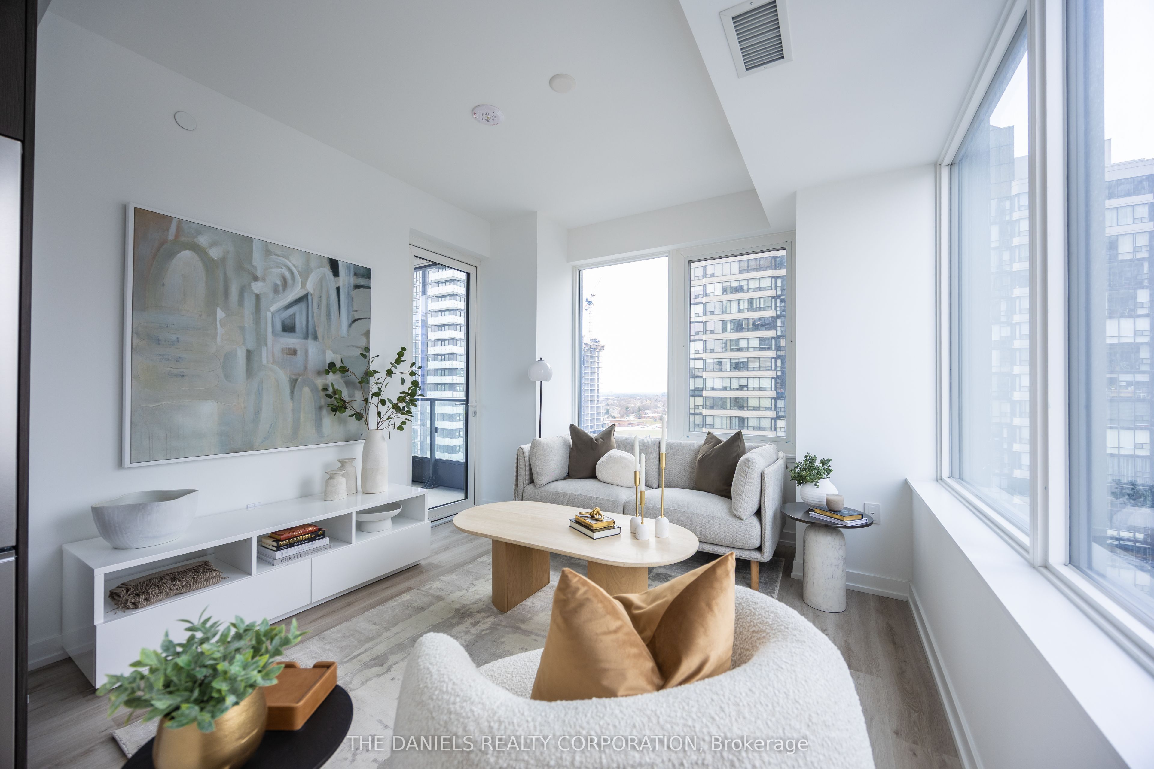 395 Square One Drive 4710, Mississauga, ON L5B 0P6