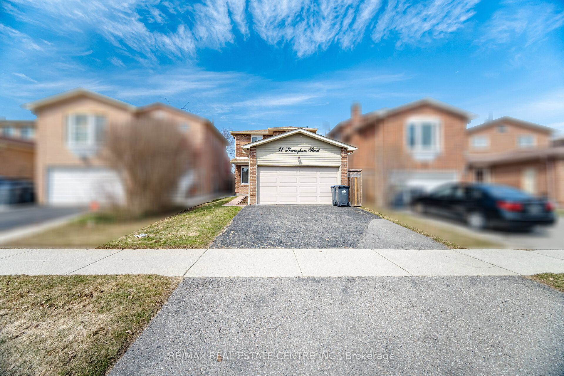 11 Sheringham Street, Brampton, ON L6Z 2P5 photo 2