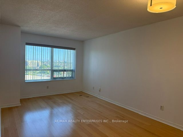 61 Heintzman Street 1310, Toronto, ON M6P 5A2 photo 3