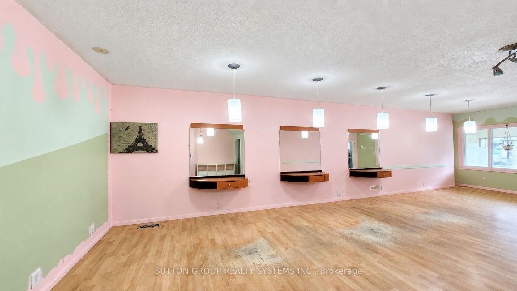 1986 Davenport Road Main Floor, Toronto, ON M6N 1C4 photo 4
