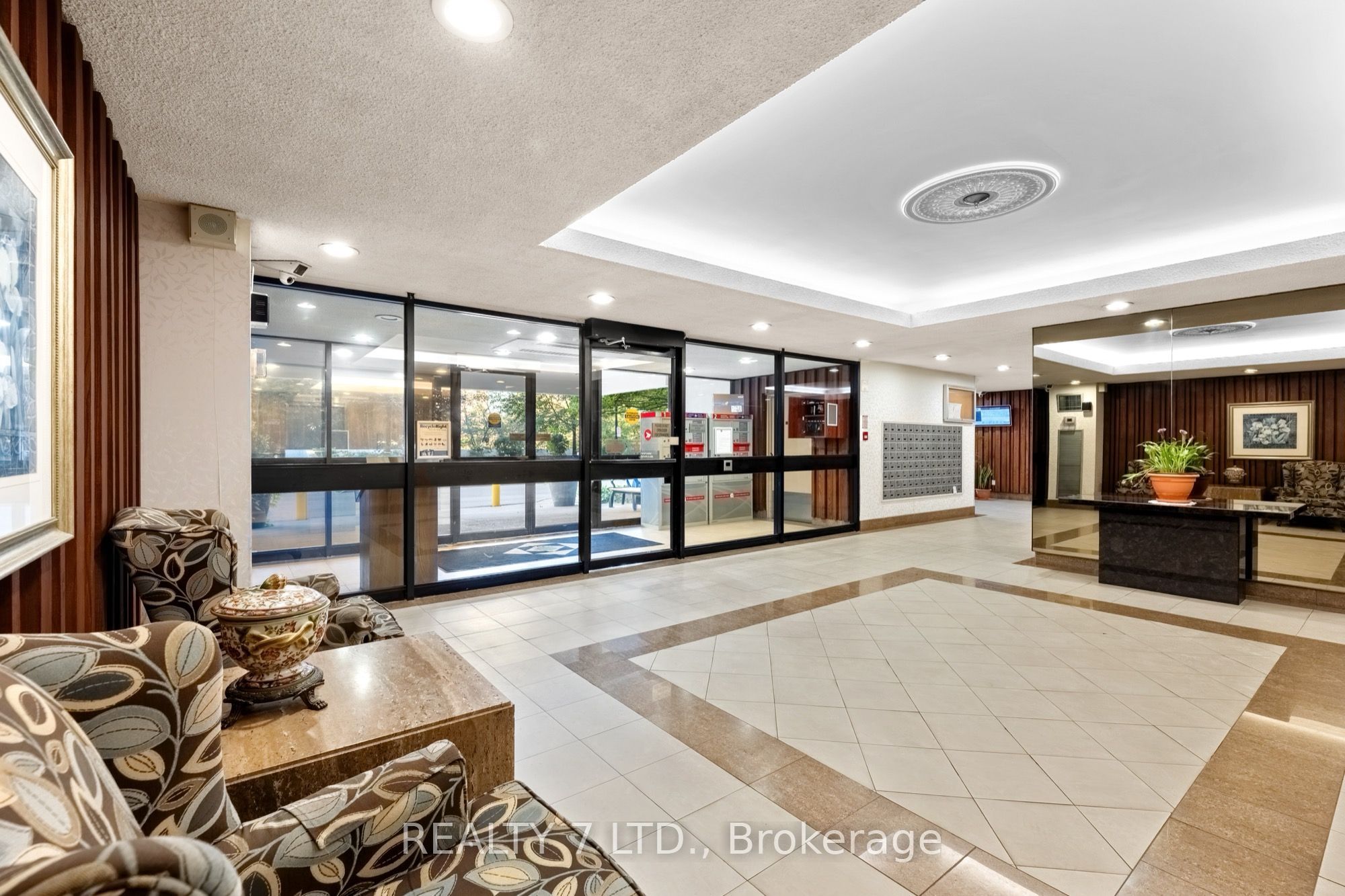 50 ELM Drive E 1507, Mississauga, ON L5A 3X2 photo 5