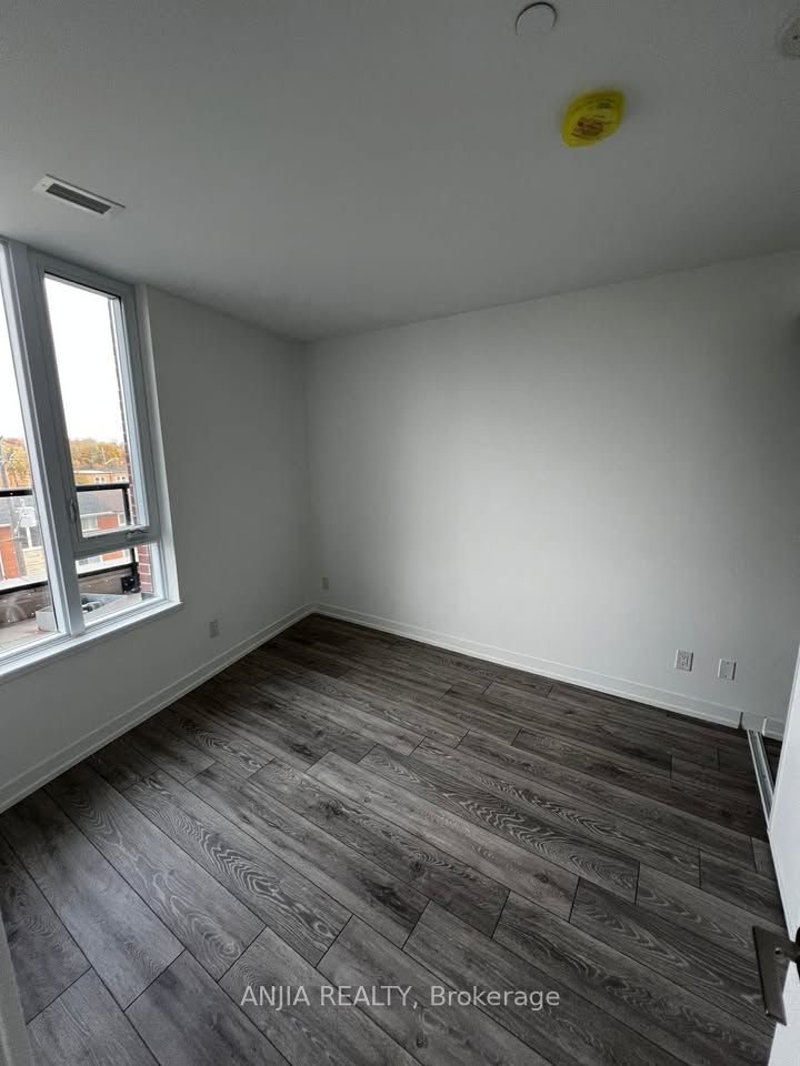 3100 Keele Street 412, Toronto, ON M3M 2H4 photo 2