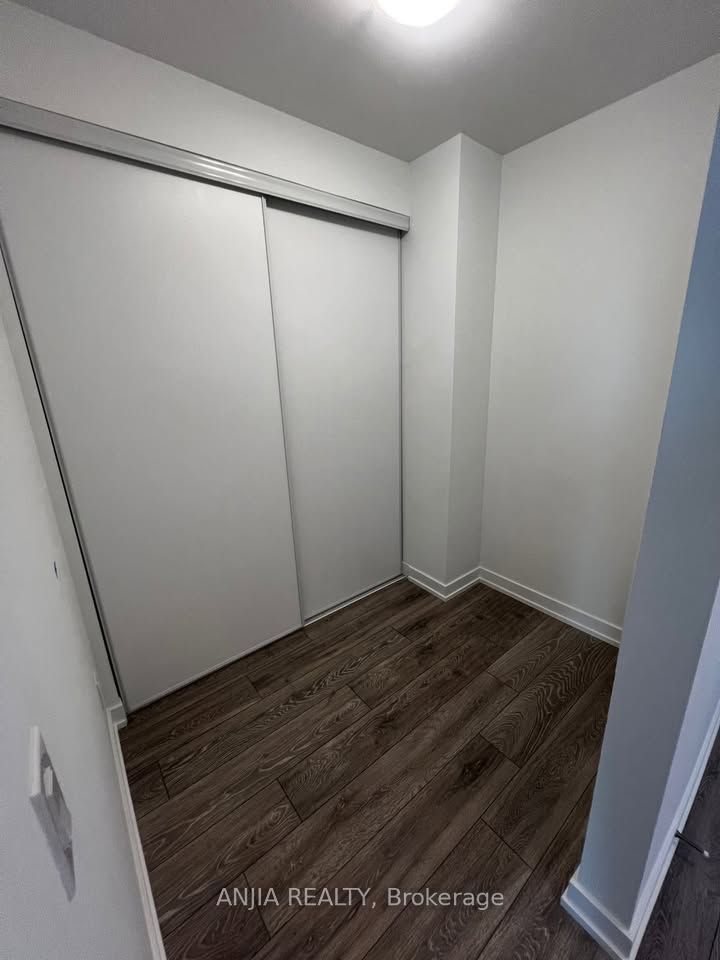 3100 Keele Street 412, Toronto, ON M3M 2H4 photo 3