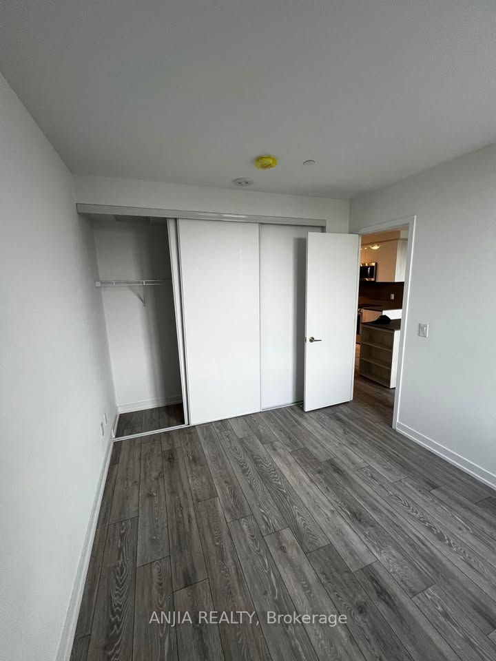 3100 Keele Street 412, Toronto, ON M3M 2H4 photo 5