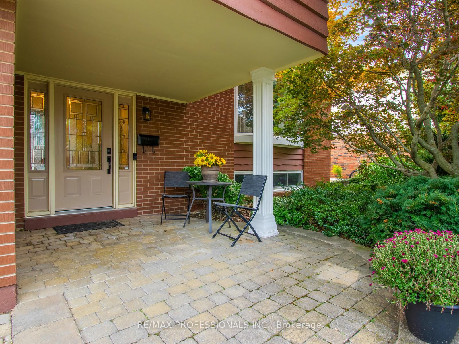 652 Meadow Lane, Burlington, ON L7L 4R8 photo 4