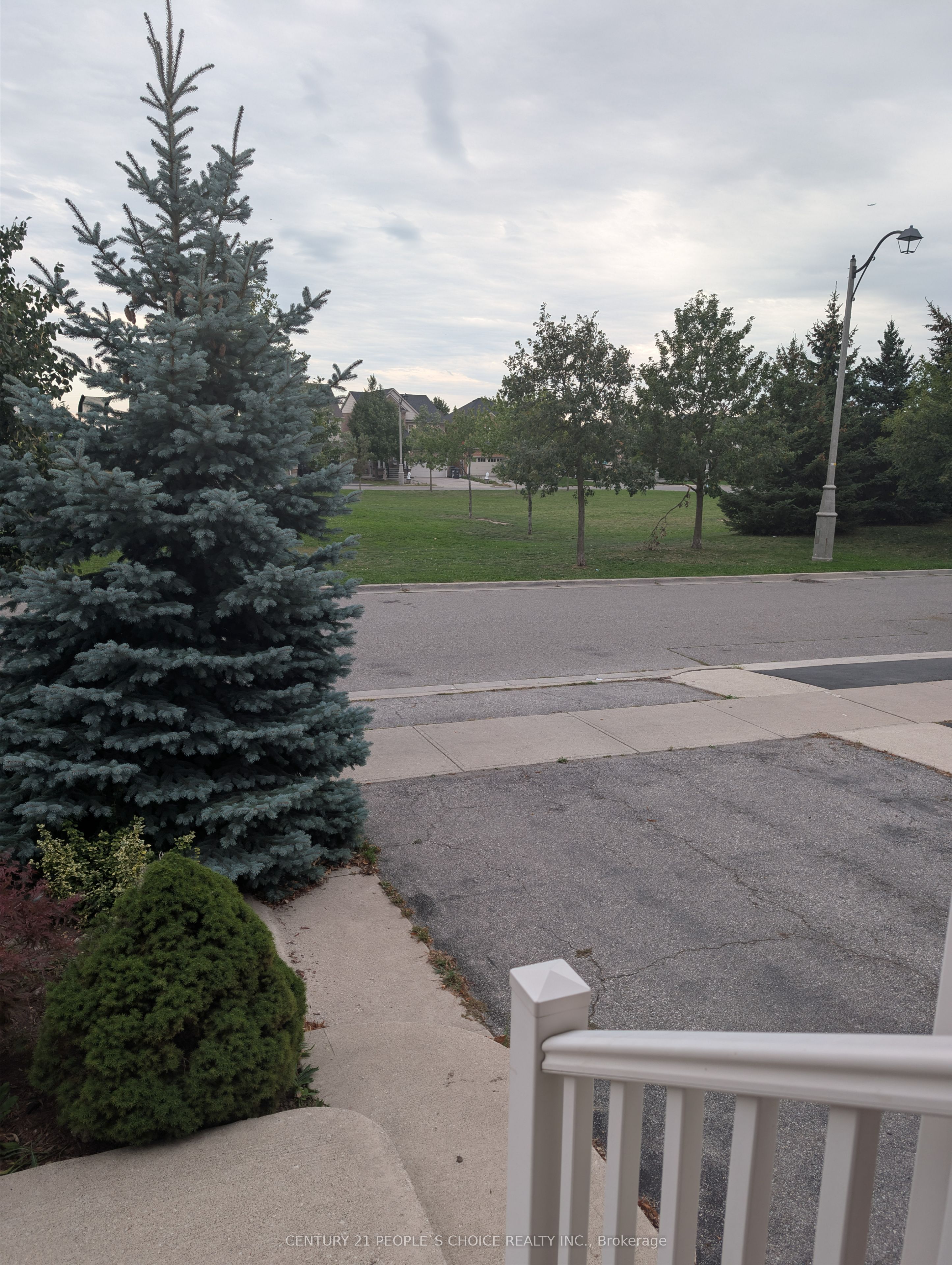 228 Fandango Drive, Brampton, ON L6X 0M1 photo 2