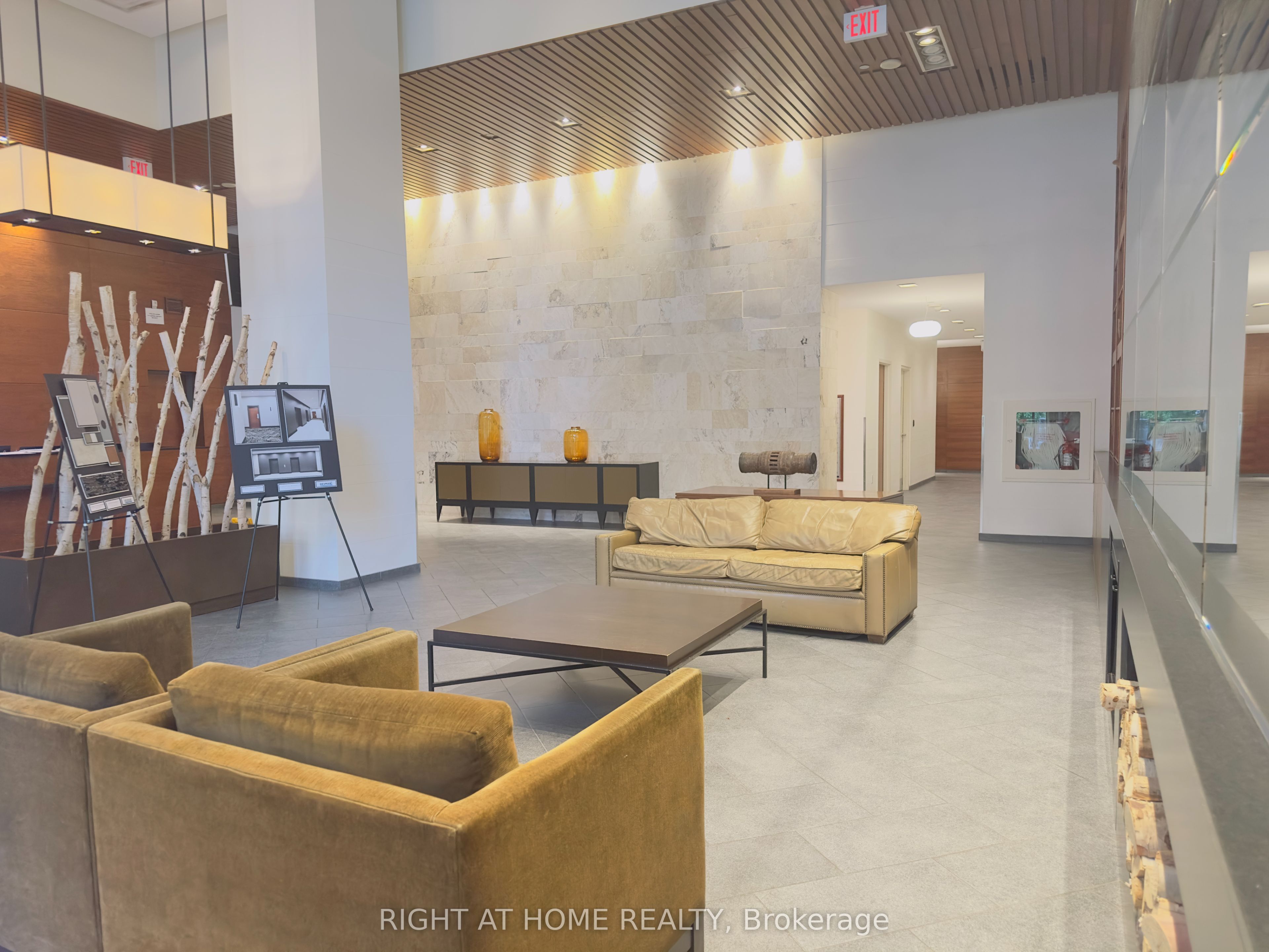4090 Living Arts Drive 2906, Mississauga, ON L5B 4M8 photo 3