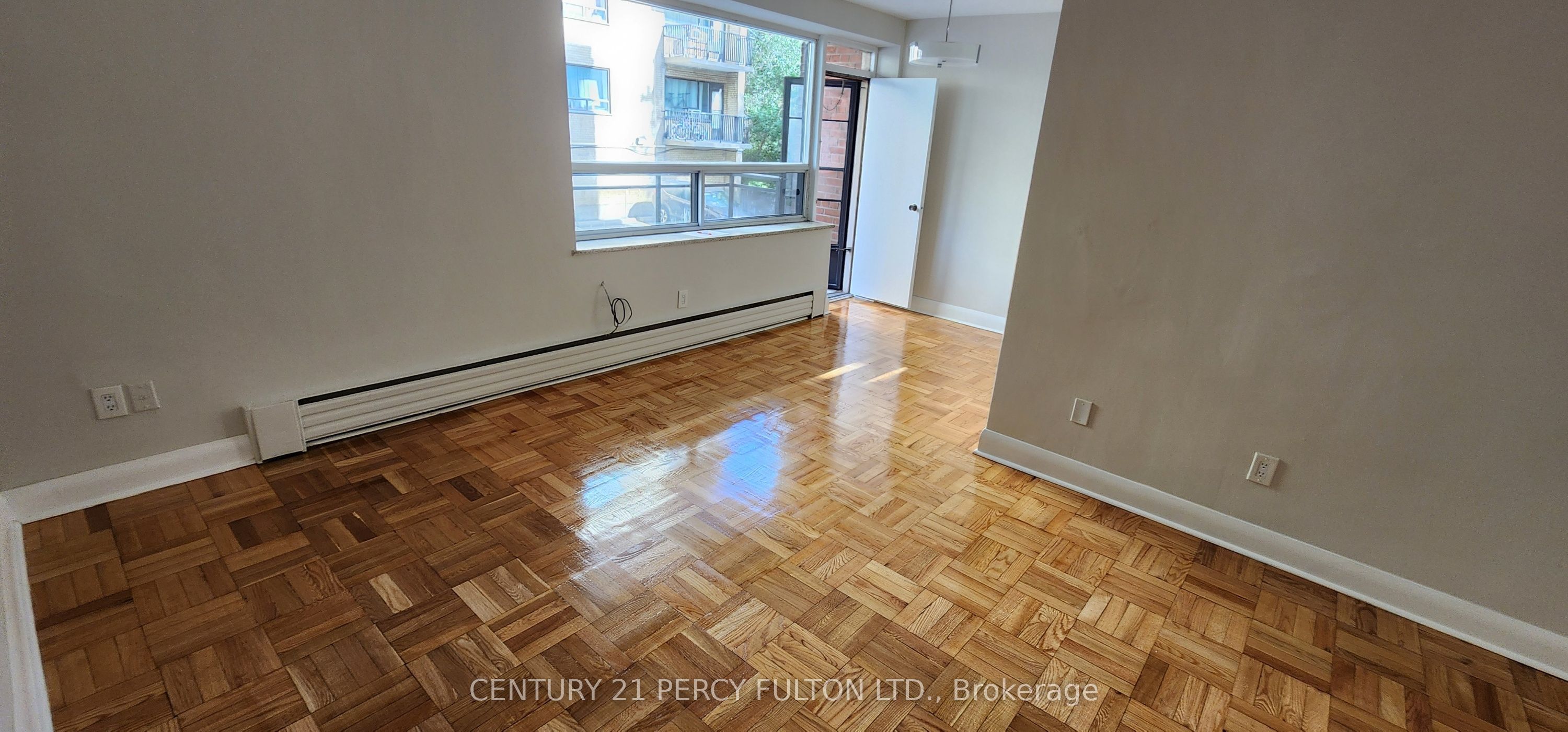 837 Roselawn Avenue 203, Toronto, ON M6B 1B5
