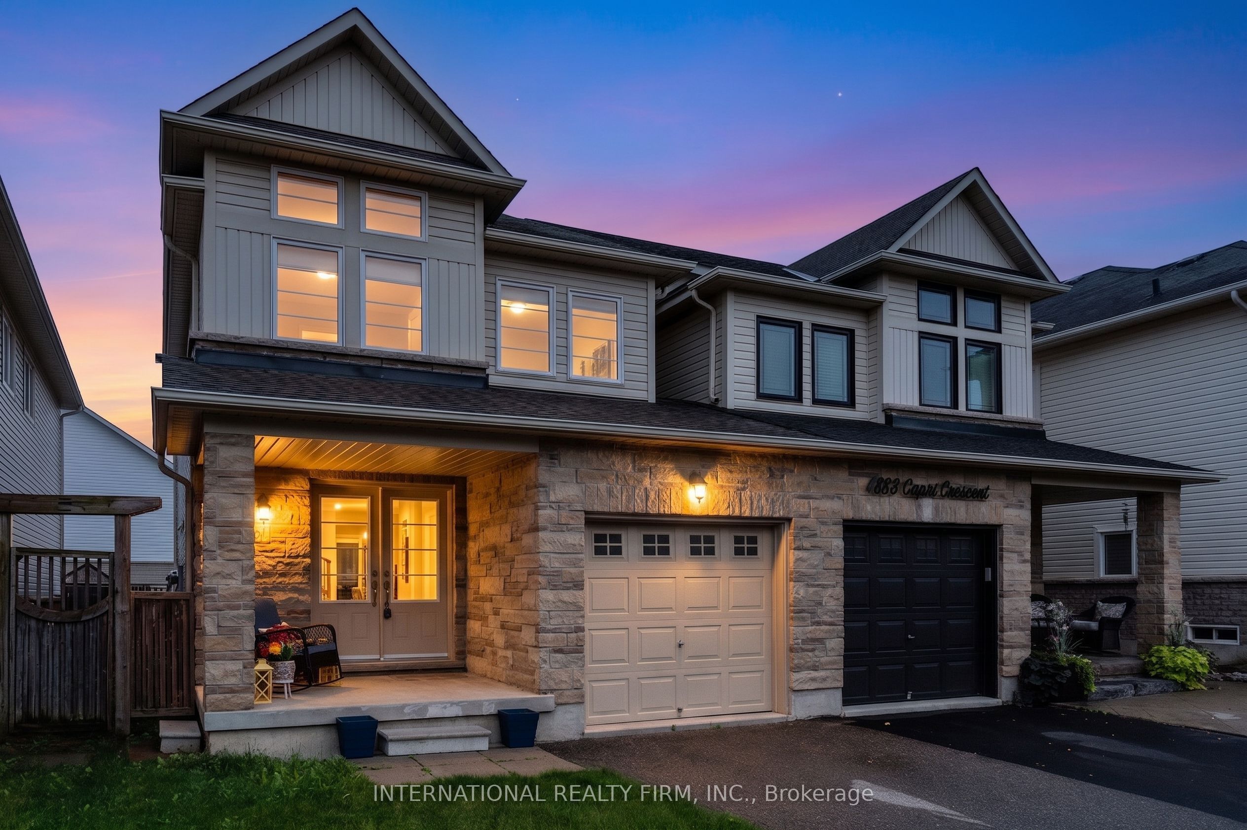 4881 E Capri Crescent, Burlington, ON L7M 0H8 photo 2