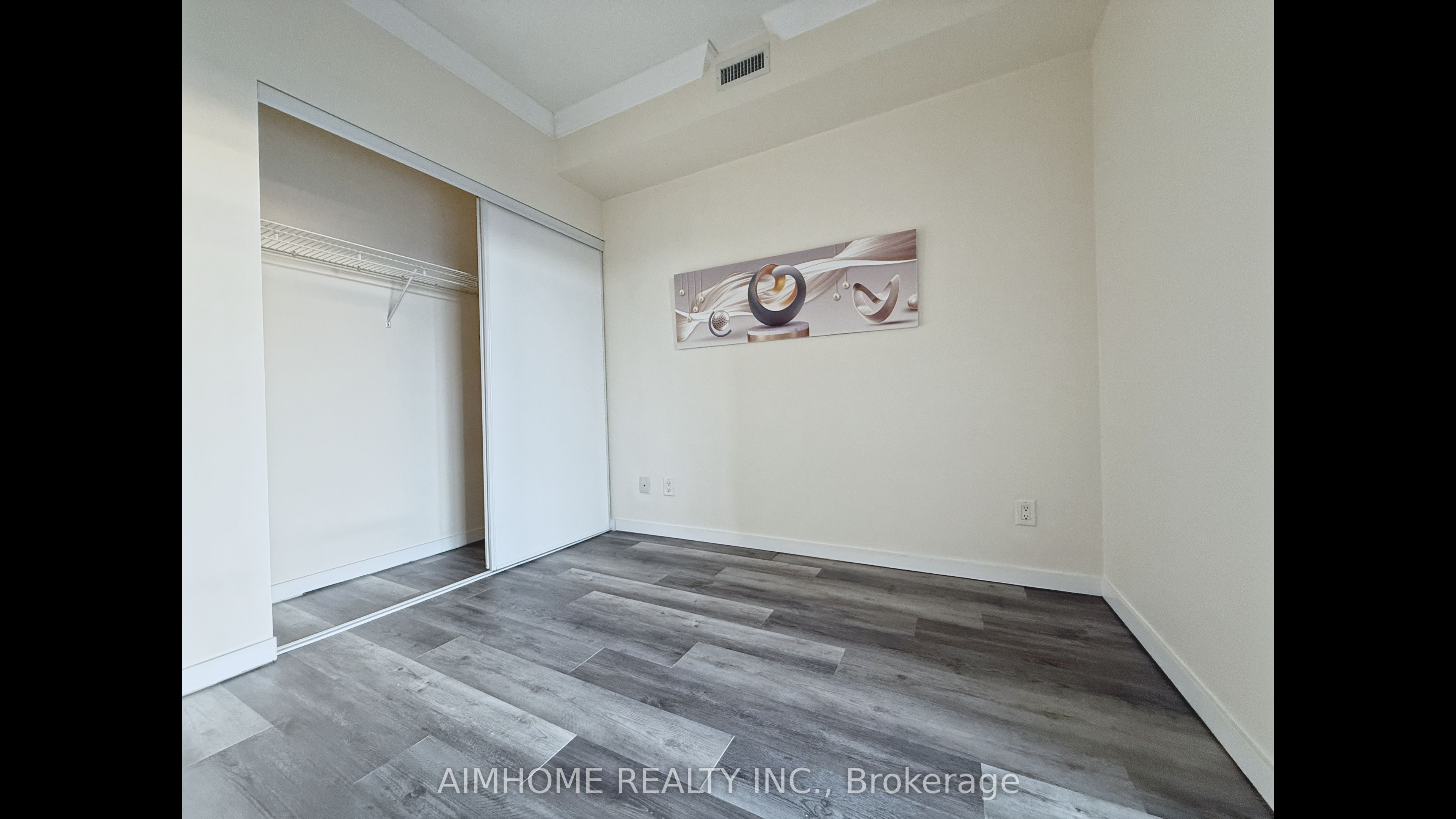 105 The Queensway 1106, Toronto, ON M6S 5B5 photo 4
