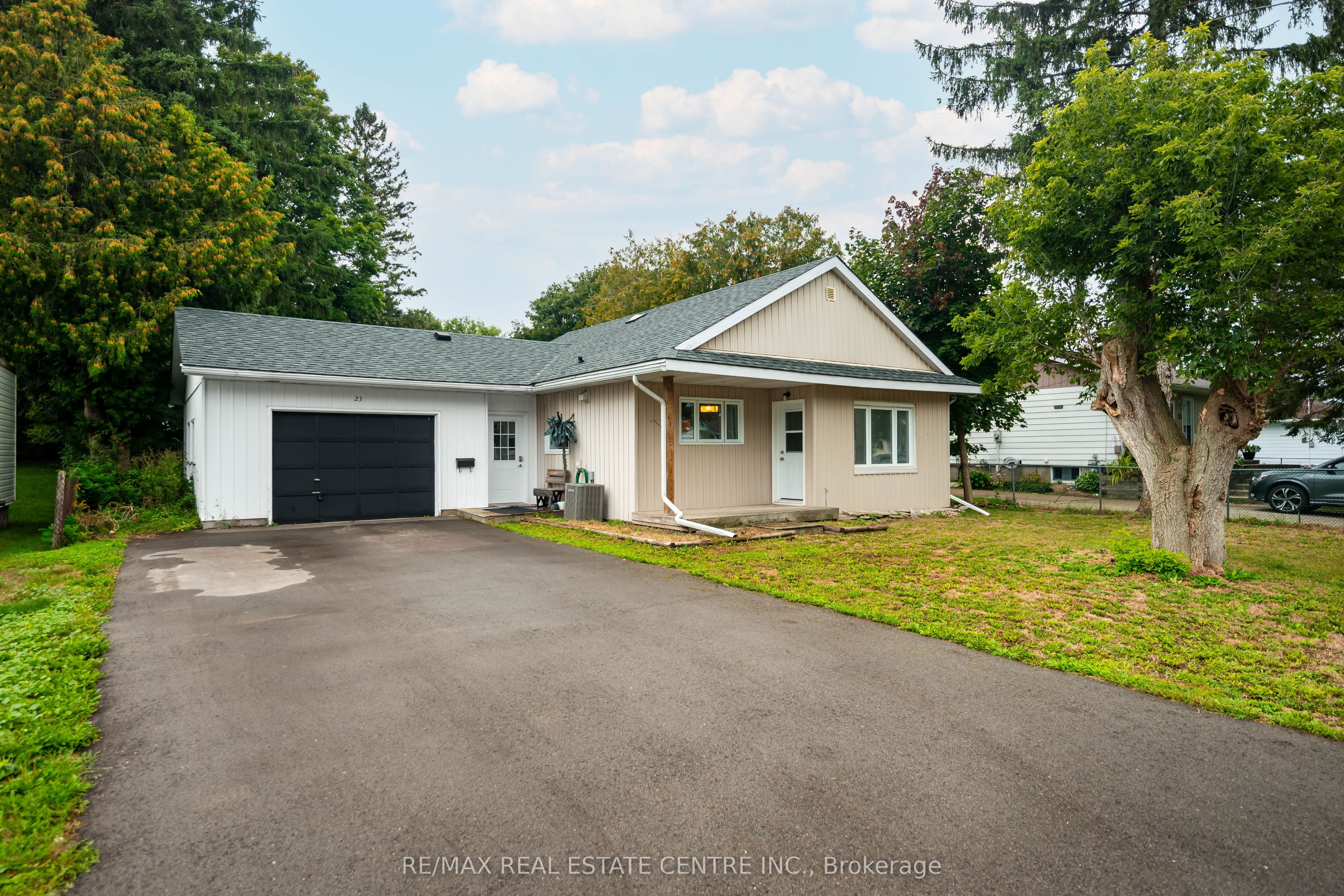 23 Third Street, Orangeville, ON L9W 2B2